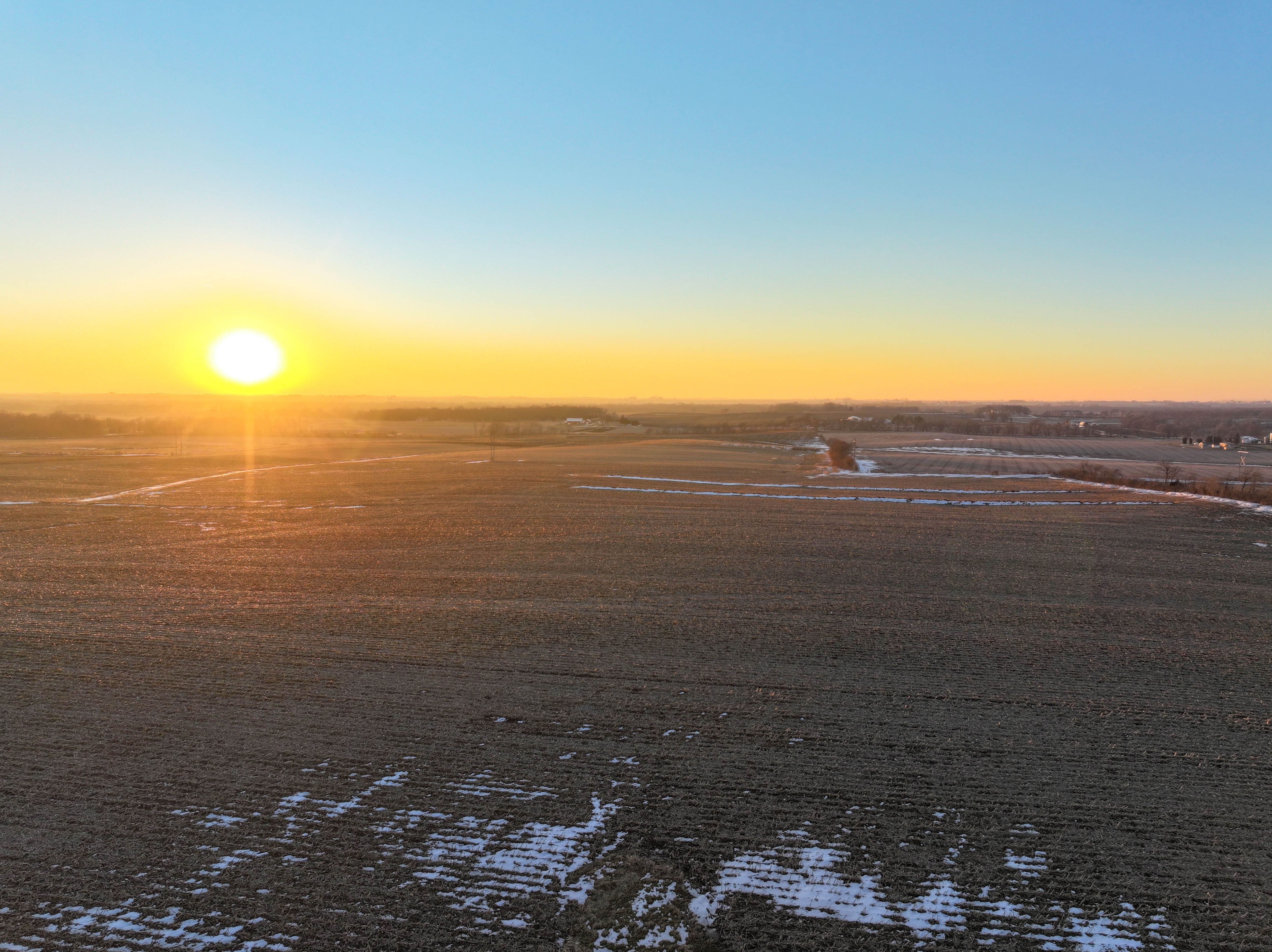 Listing Photo: DJI_20260107163901_0054_D