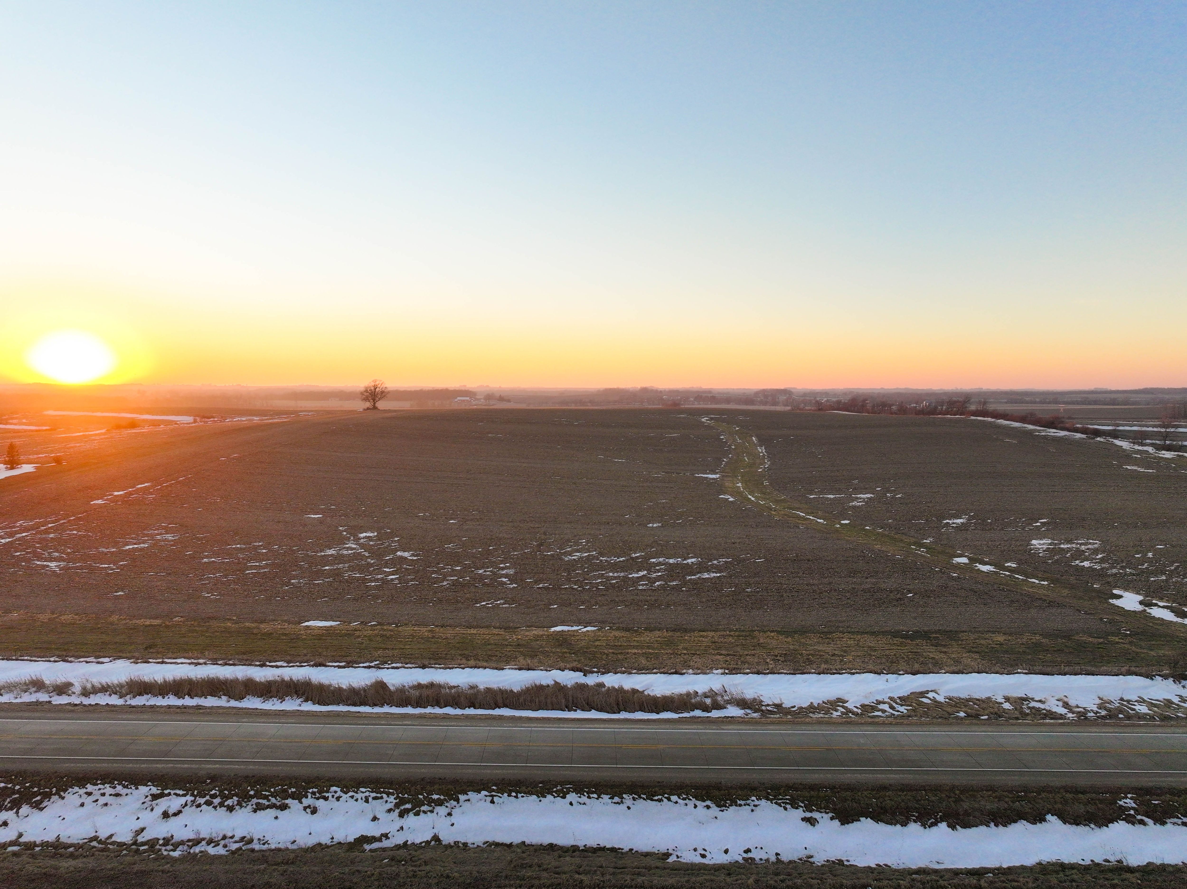 Listing Photo: DJI_20260107164551_0075_D