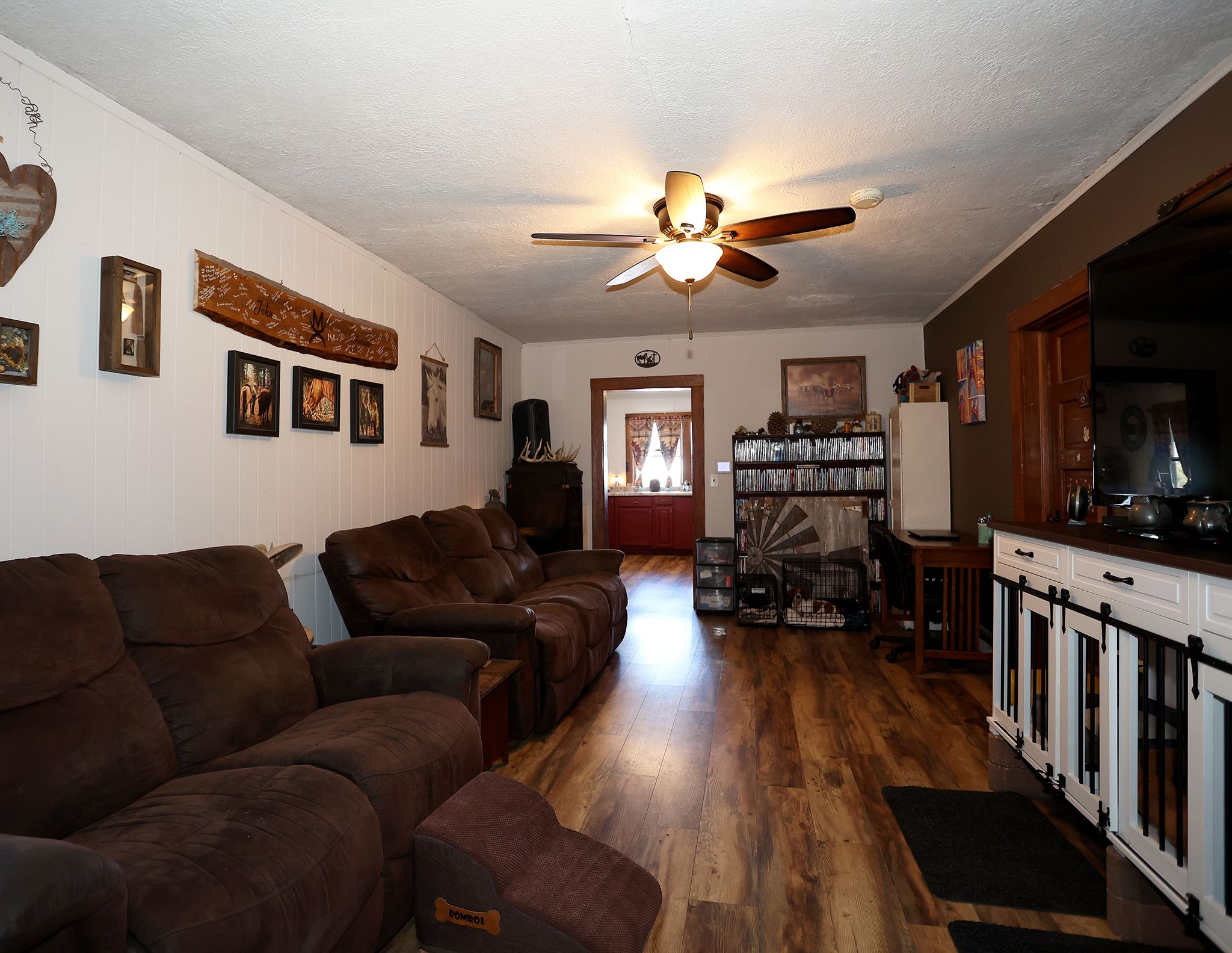 Listing Photo: 3D8A3725