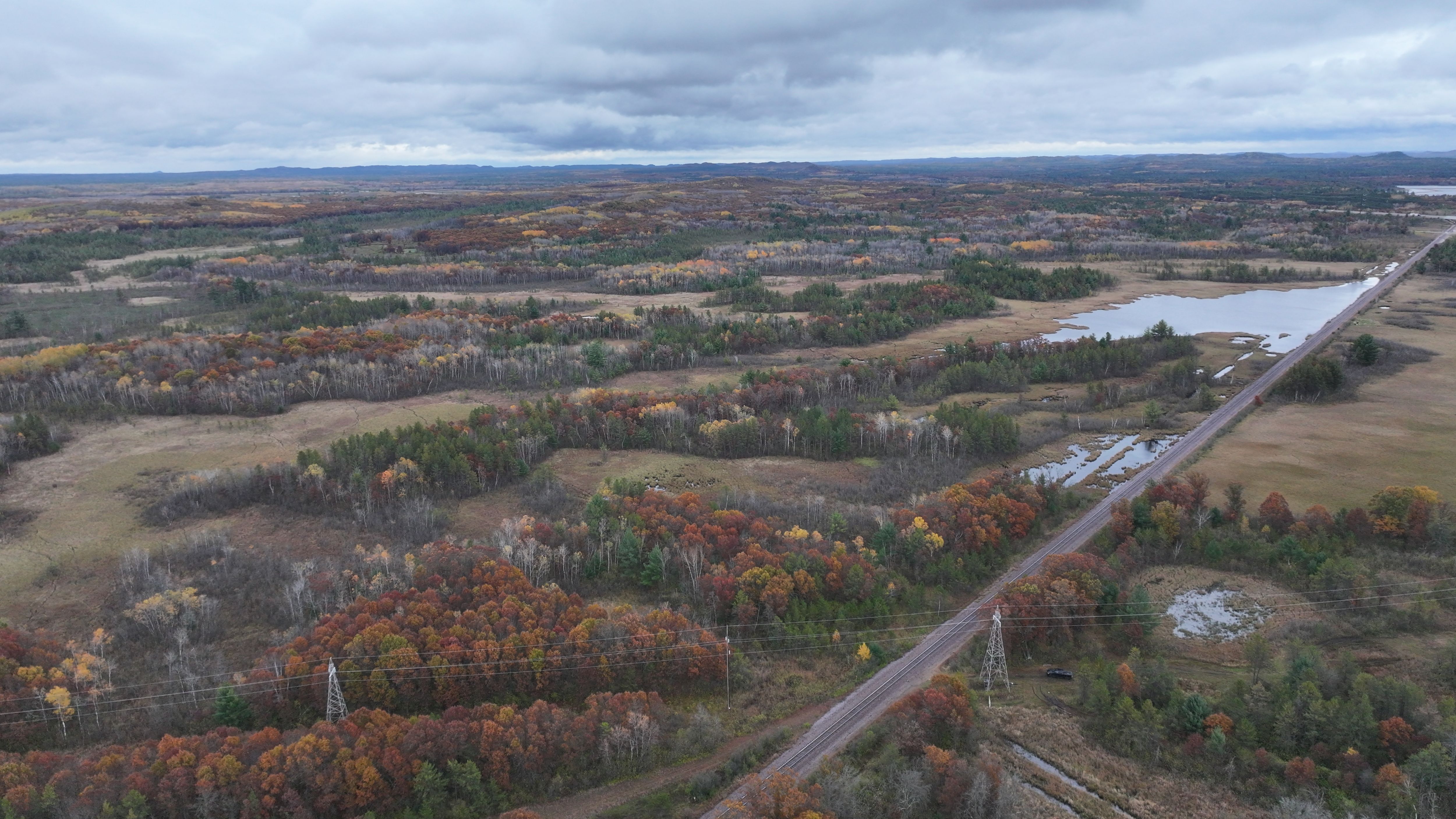 Listing Photo: DJI_20251021153716_0118_D