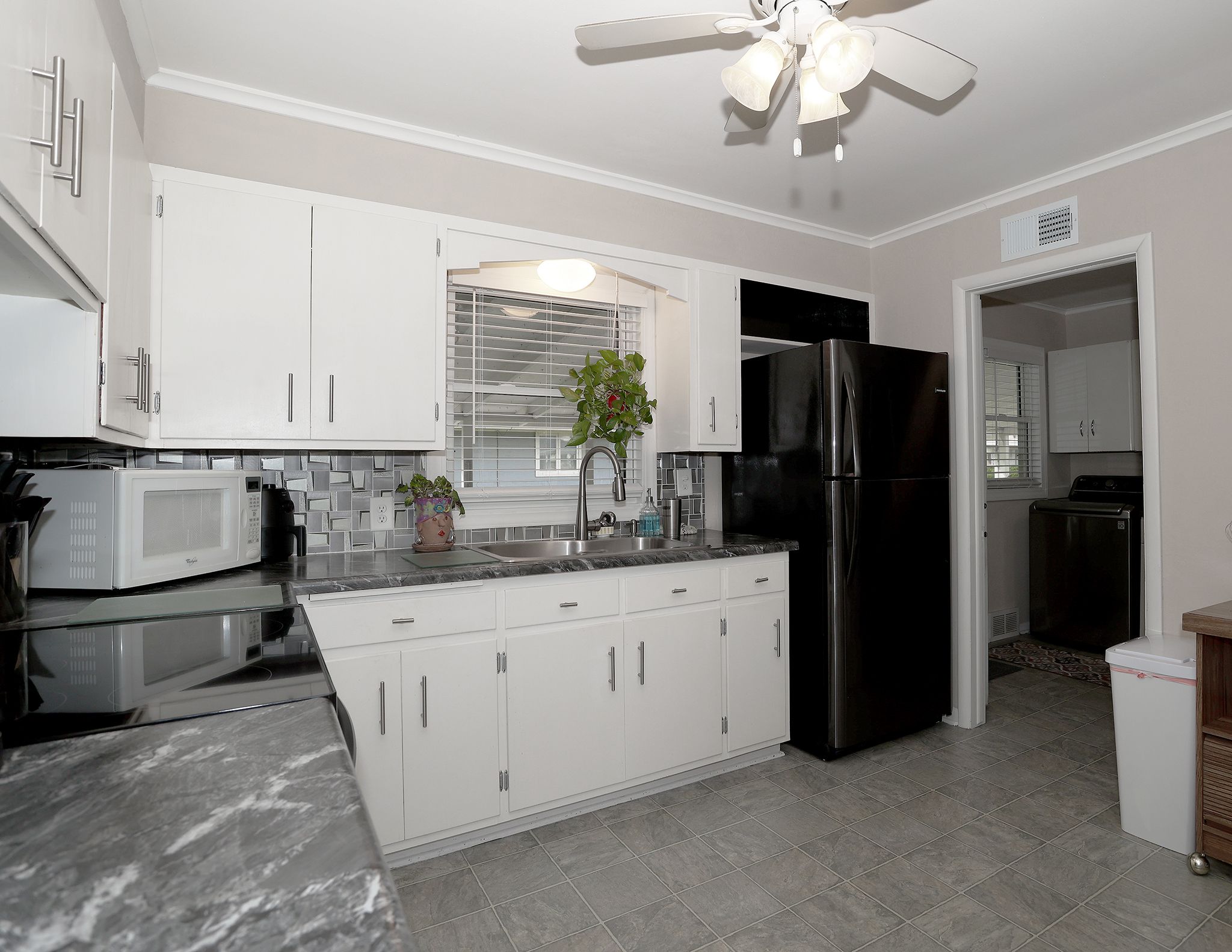 Listing Photo: 3D8A4121