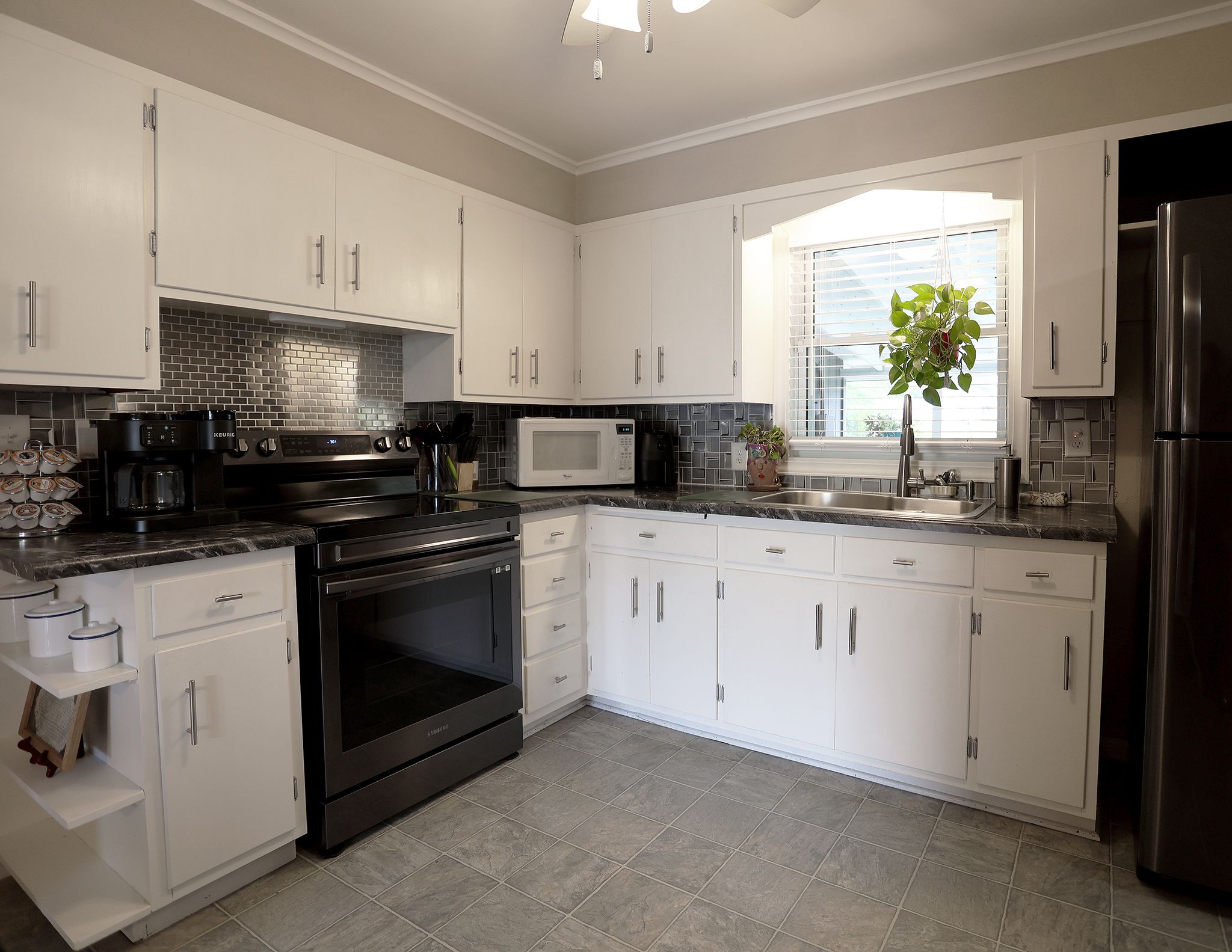 Listing Photo: 3D8A4149