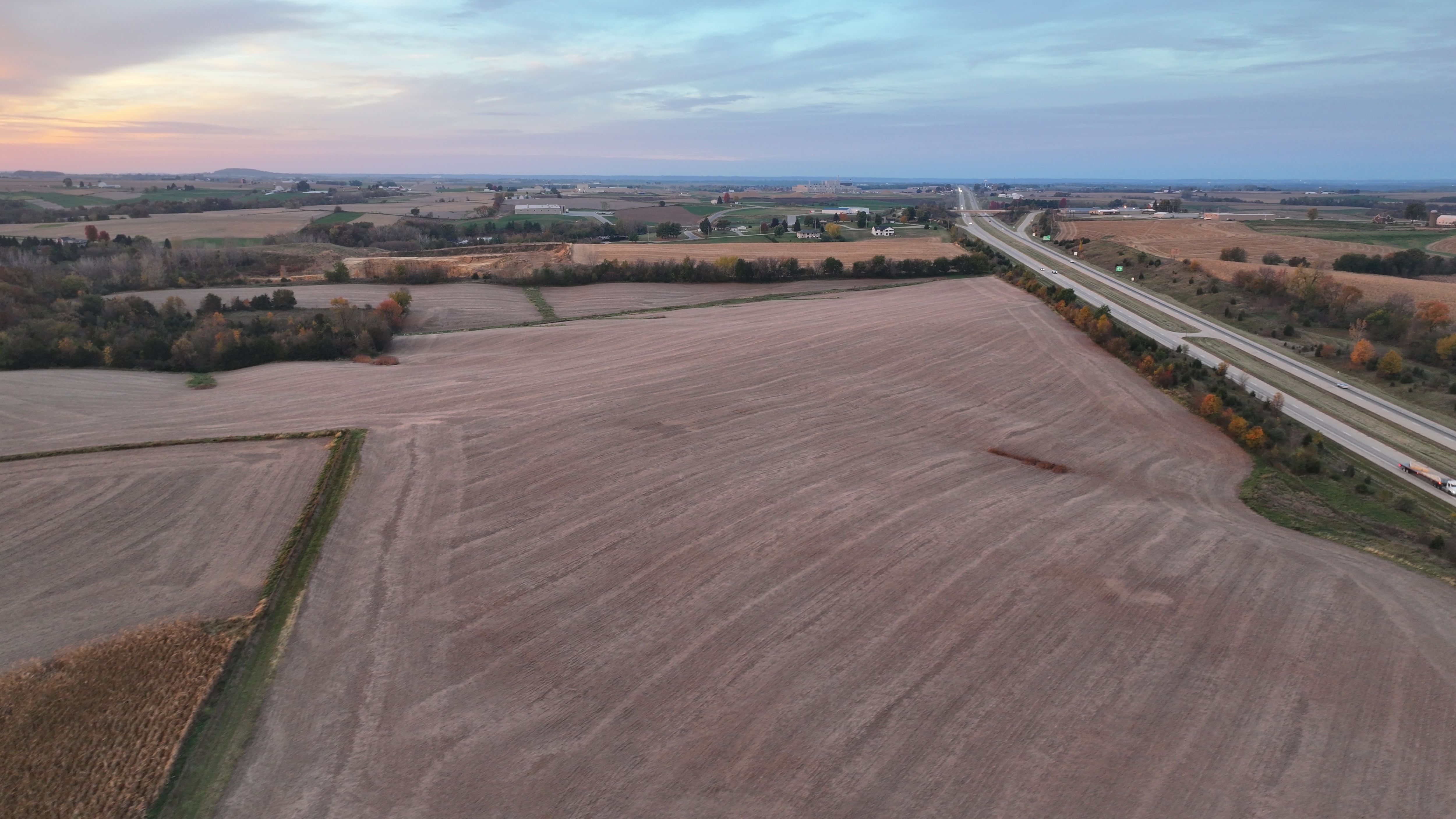 Listing Photo: DJI_20251028073229_0159_D