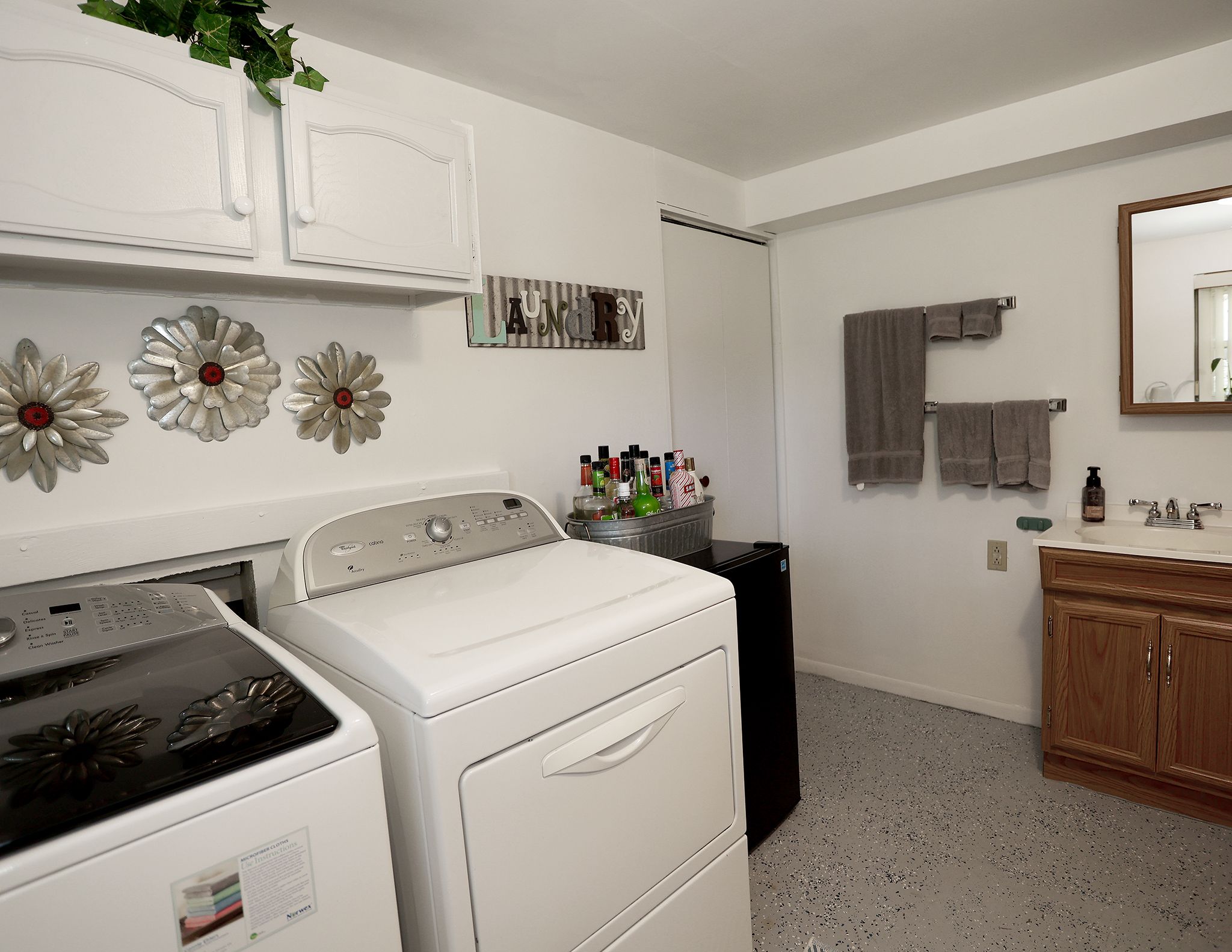 Listing Photo: 3D8A4246