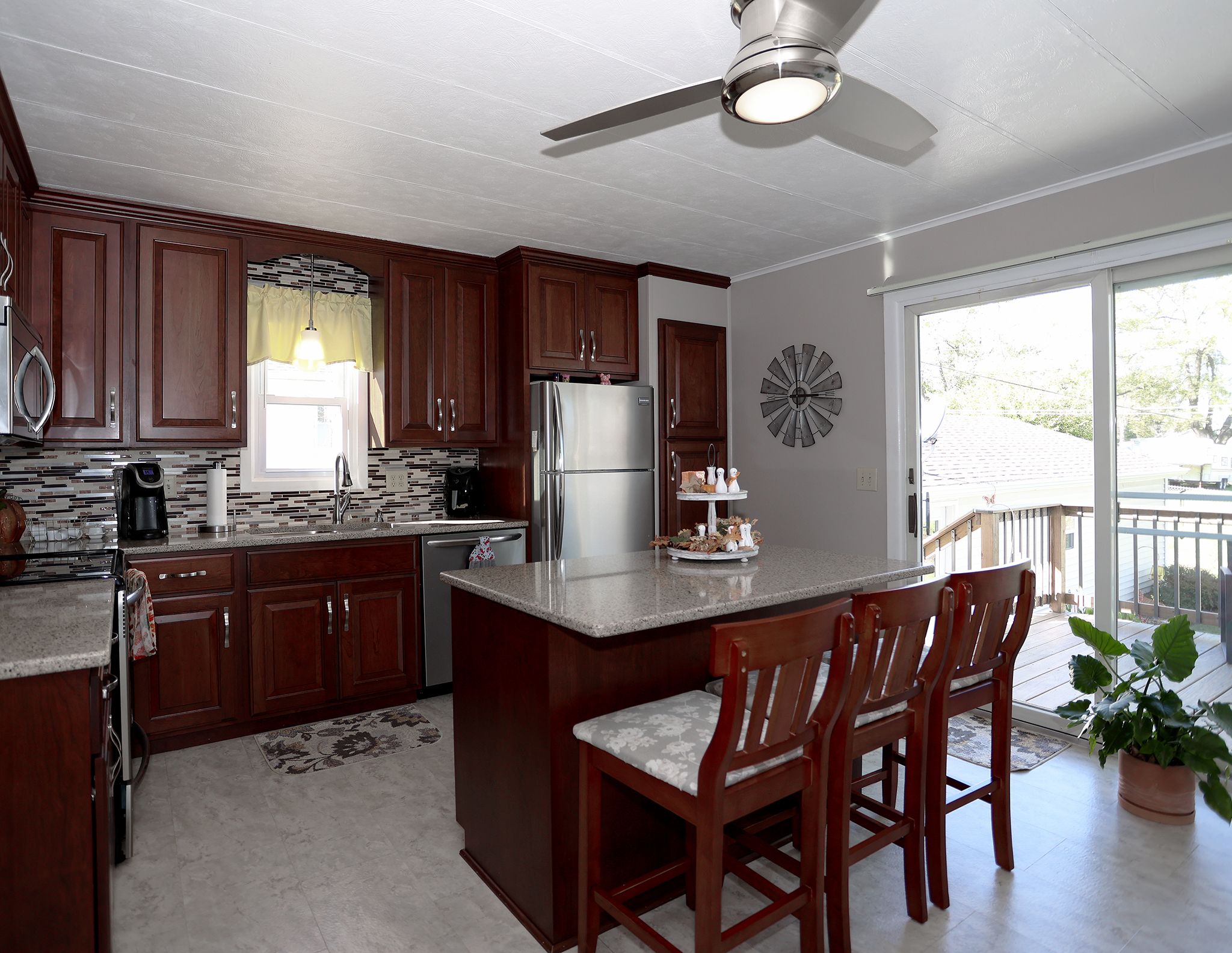 Listing Photo: 3D8A4268