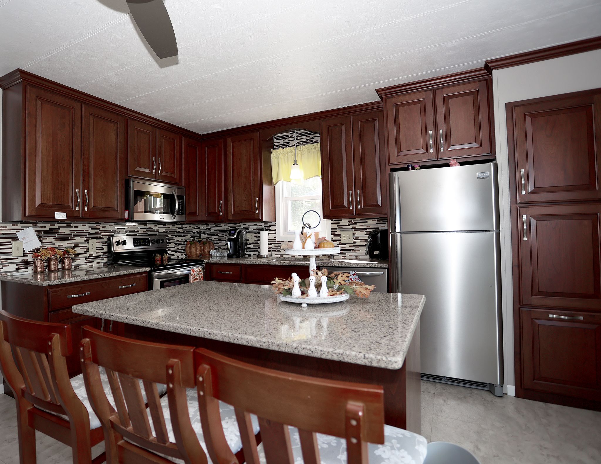 Listing Photo: 3D8A4271