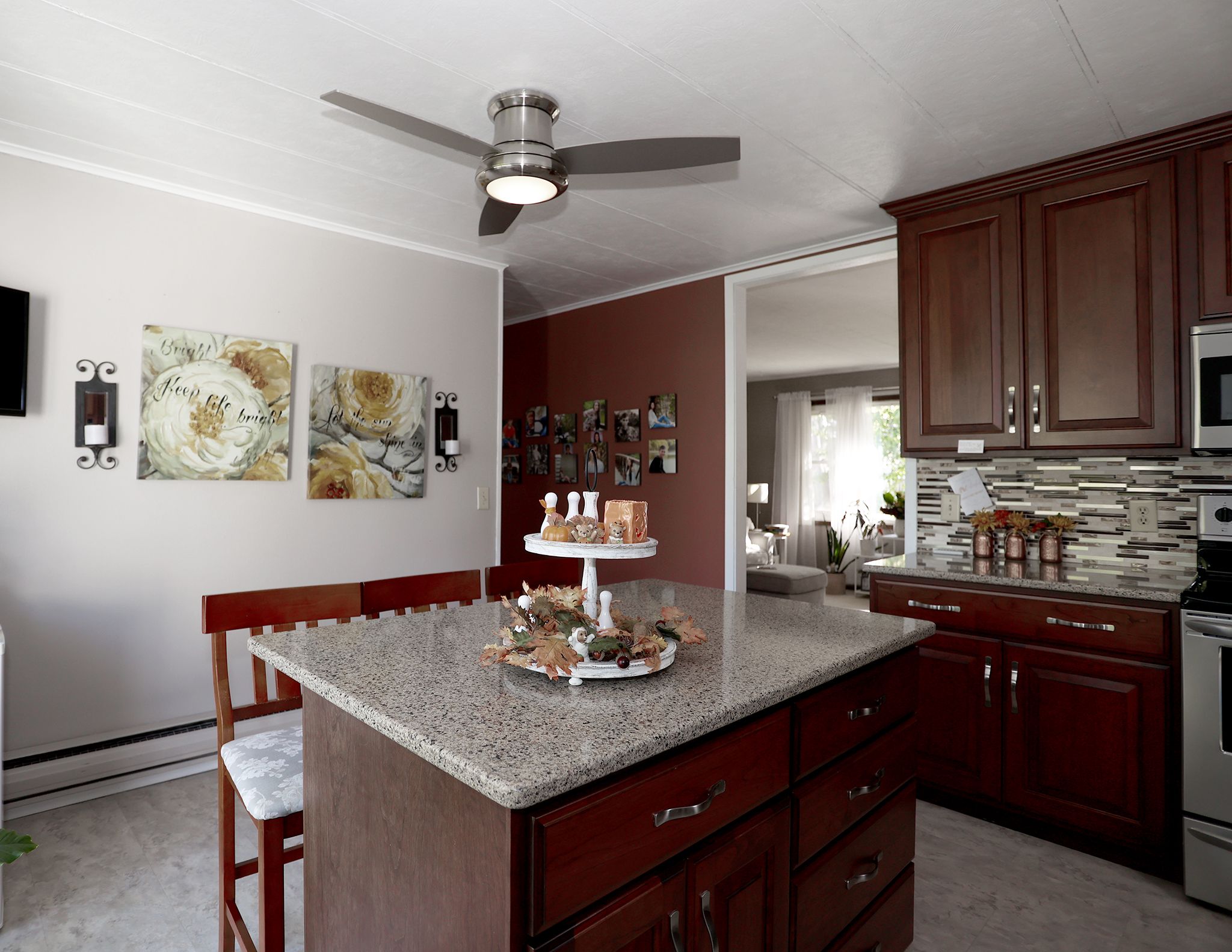 Listing Photo: 3D8A4274