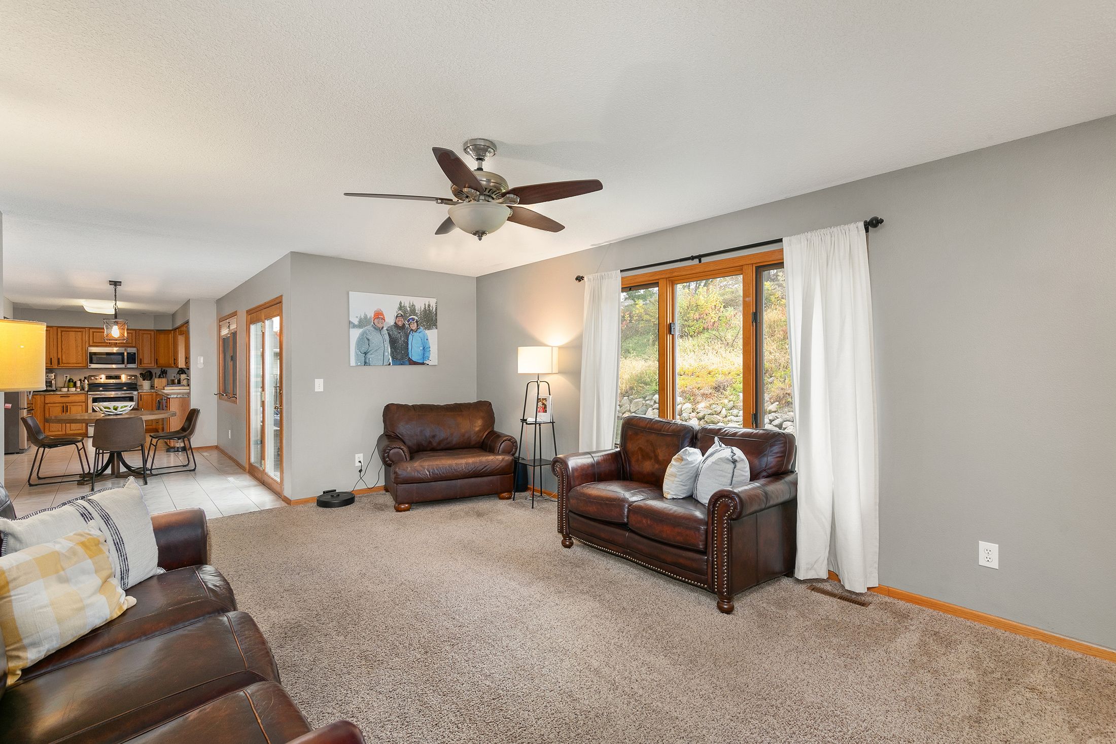 Listing Photo: 20-IMG_1093