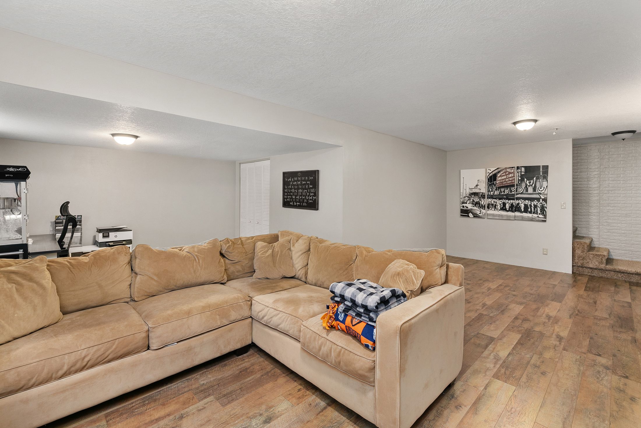 Listing Photo: 33-IMG_1166