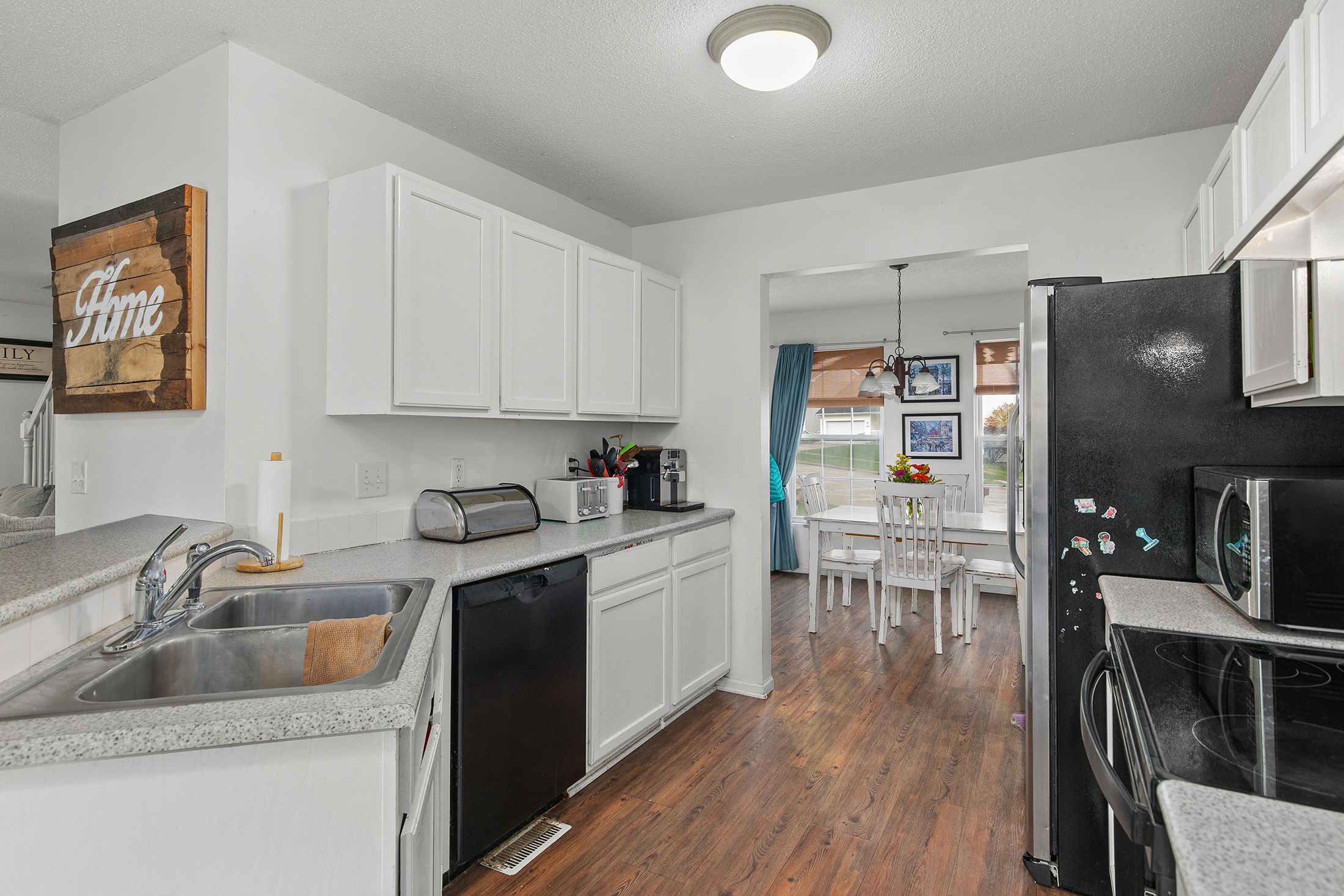 Listing Photo: 10-IMG_1223