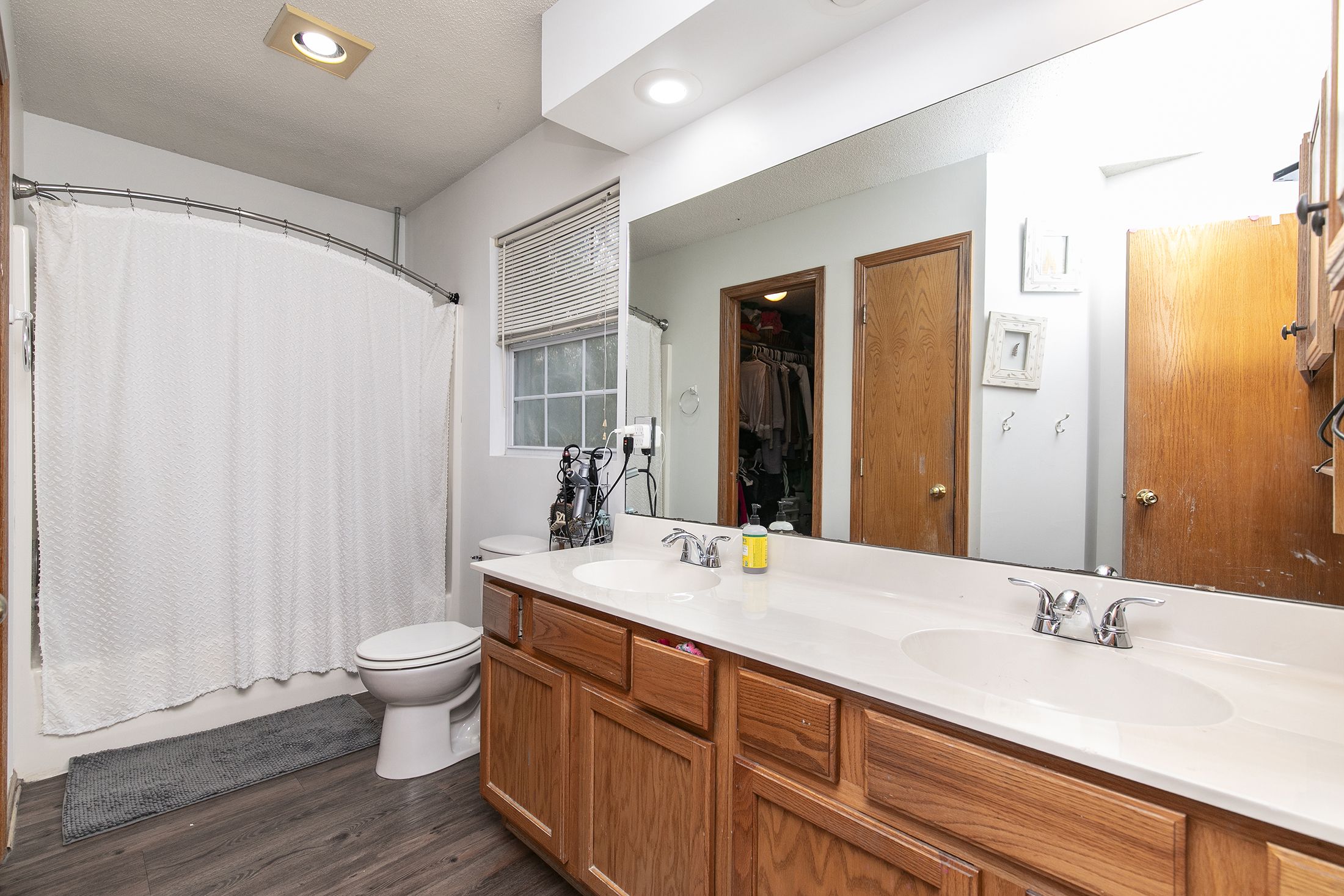 Listing Photo: 25-IMG_1307