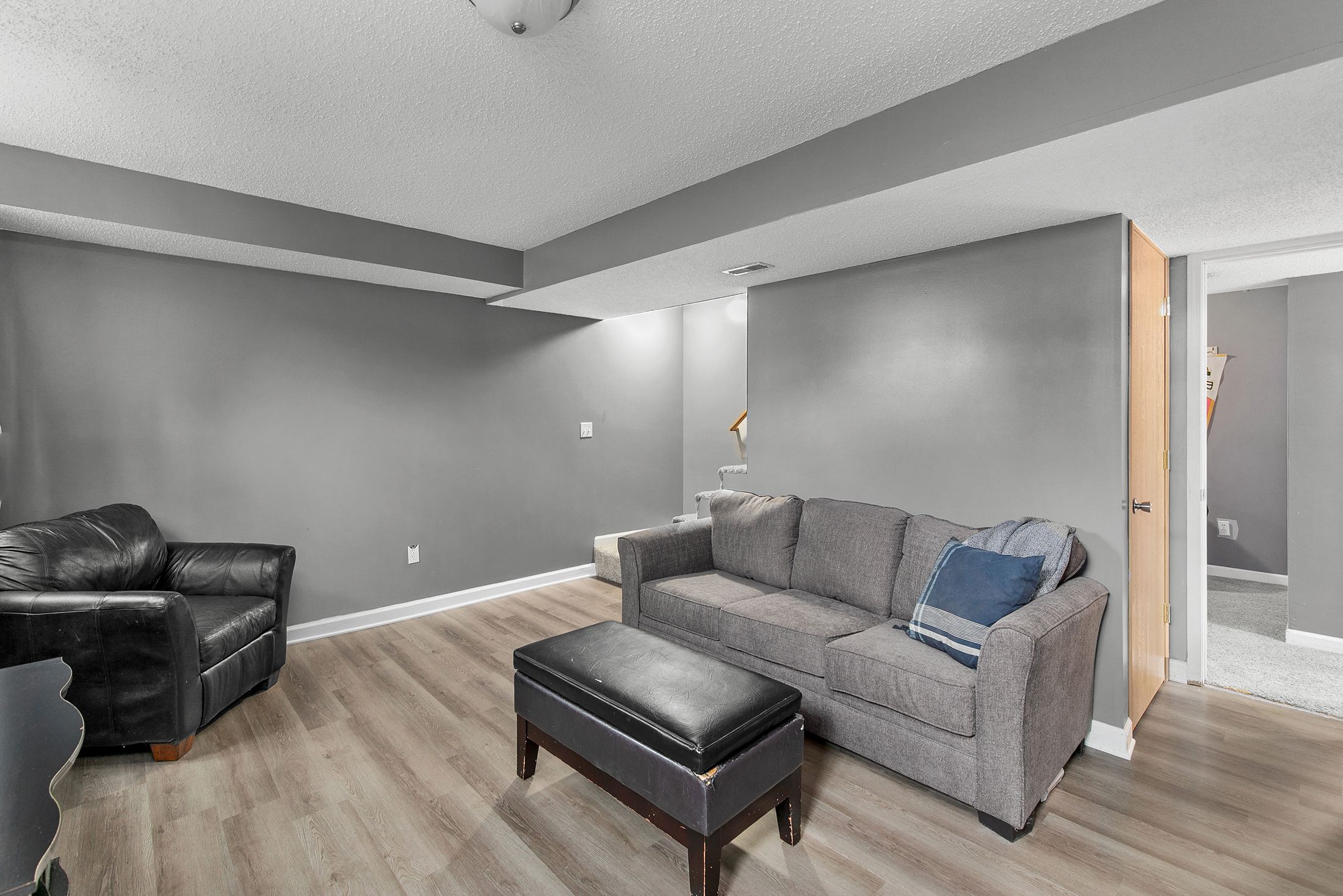 Listing Photo: 27-IMG_1324