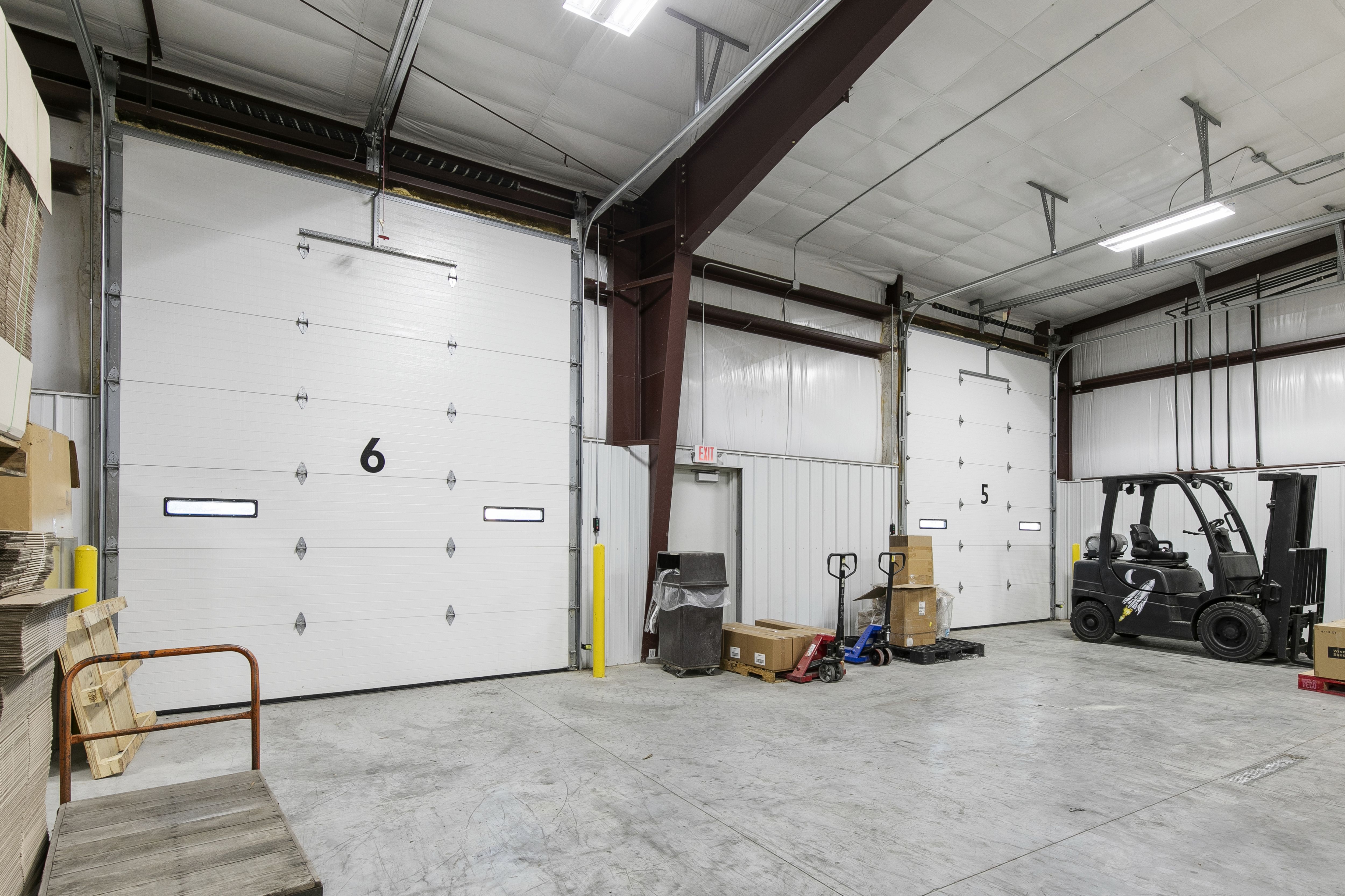 Listing Photo: 03-IMG_2485_6_7