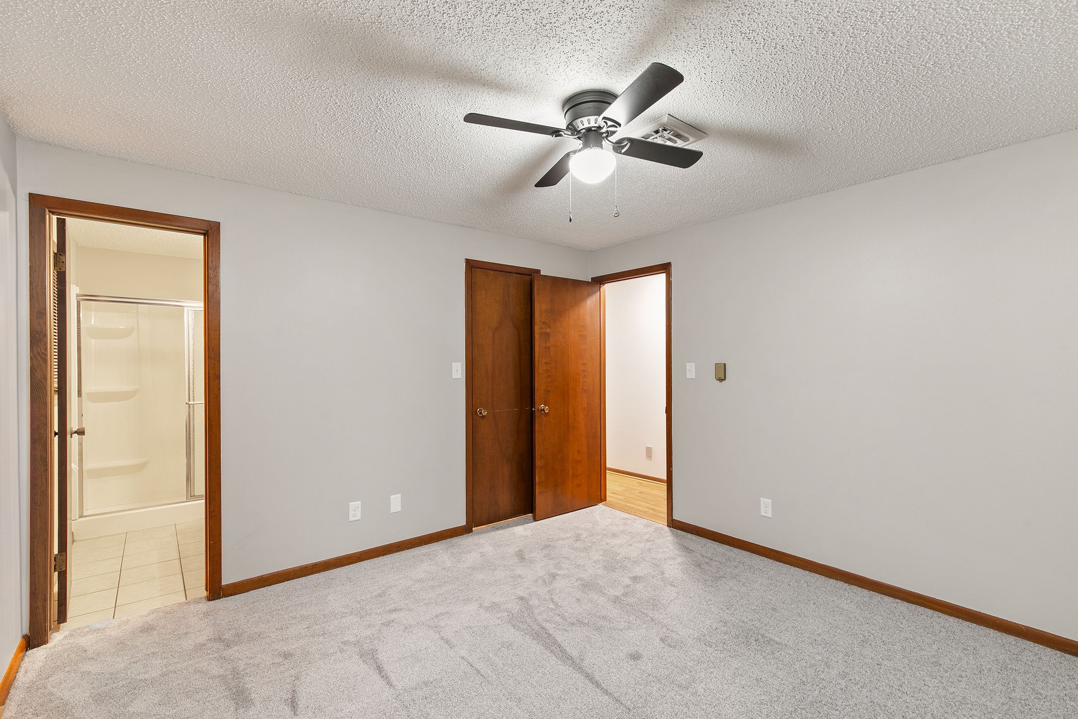 Listing Photo: 22-IMG_5607