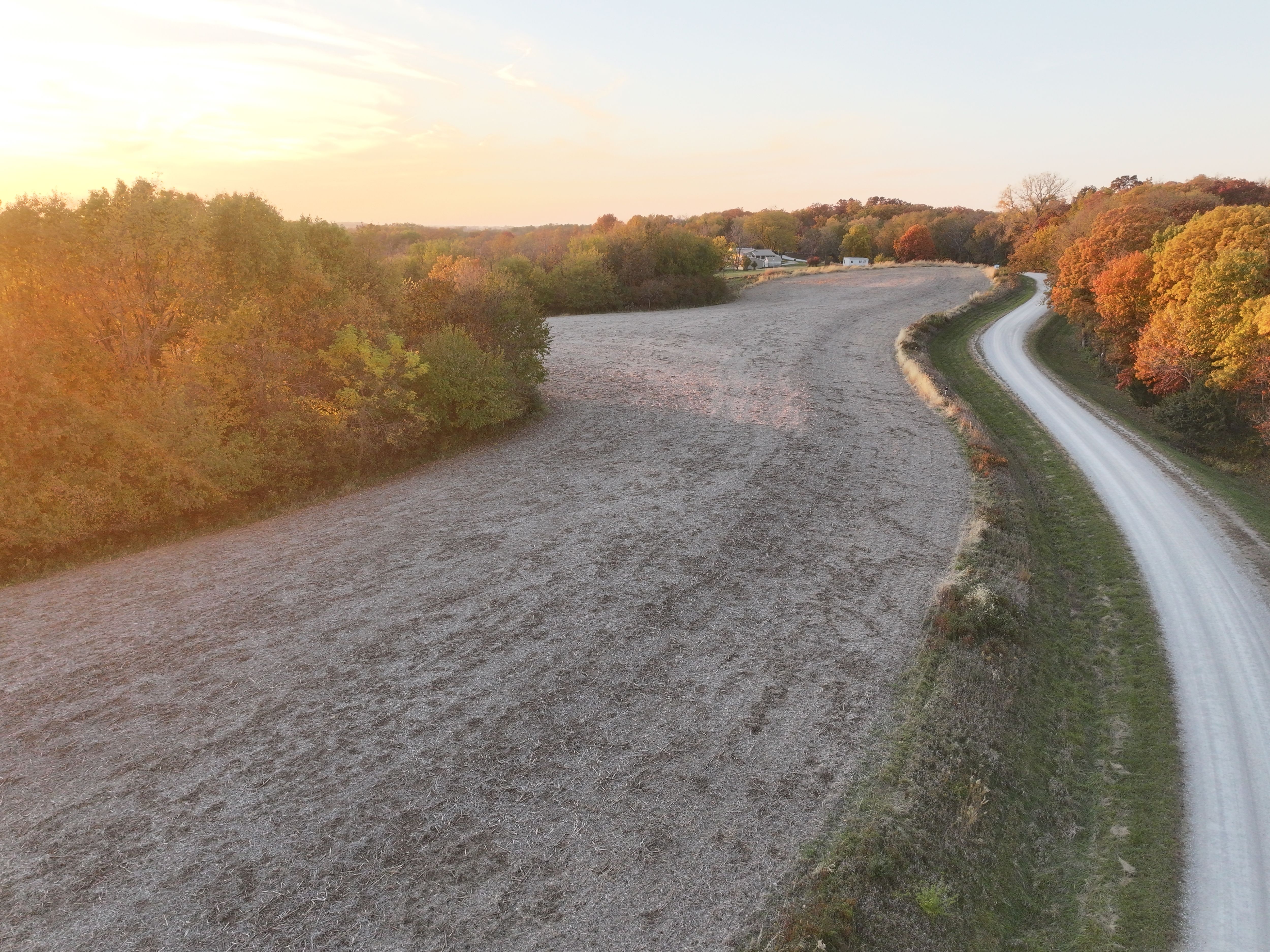 Listing Photo: DJI_20251104164424_0129_D