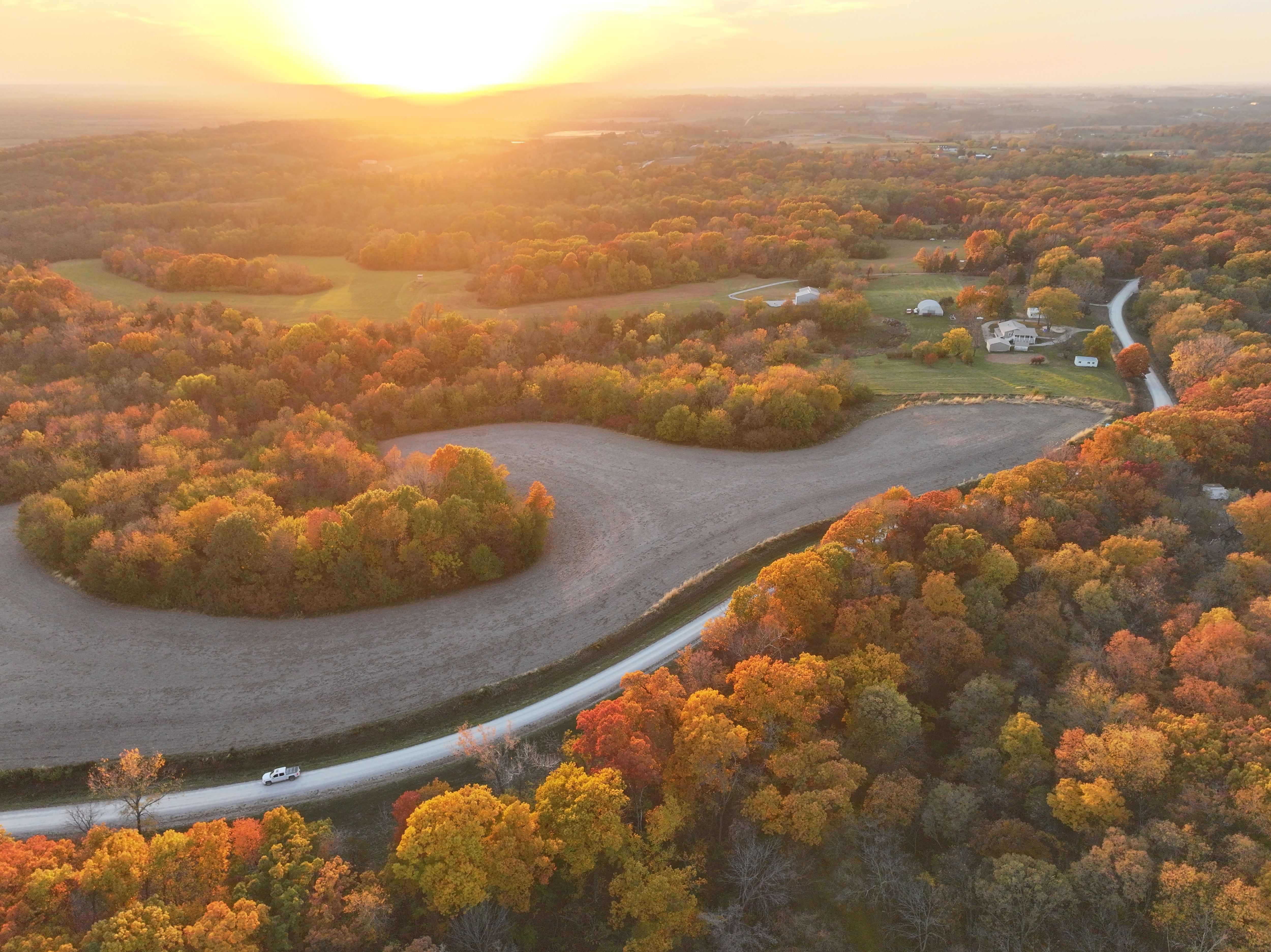 Listing Photo: DJI_20251104164444_0135_D