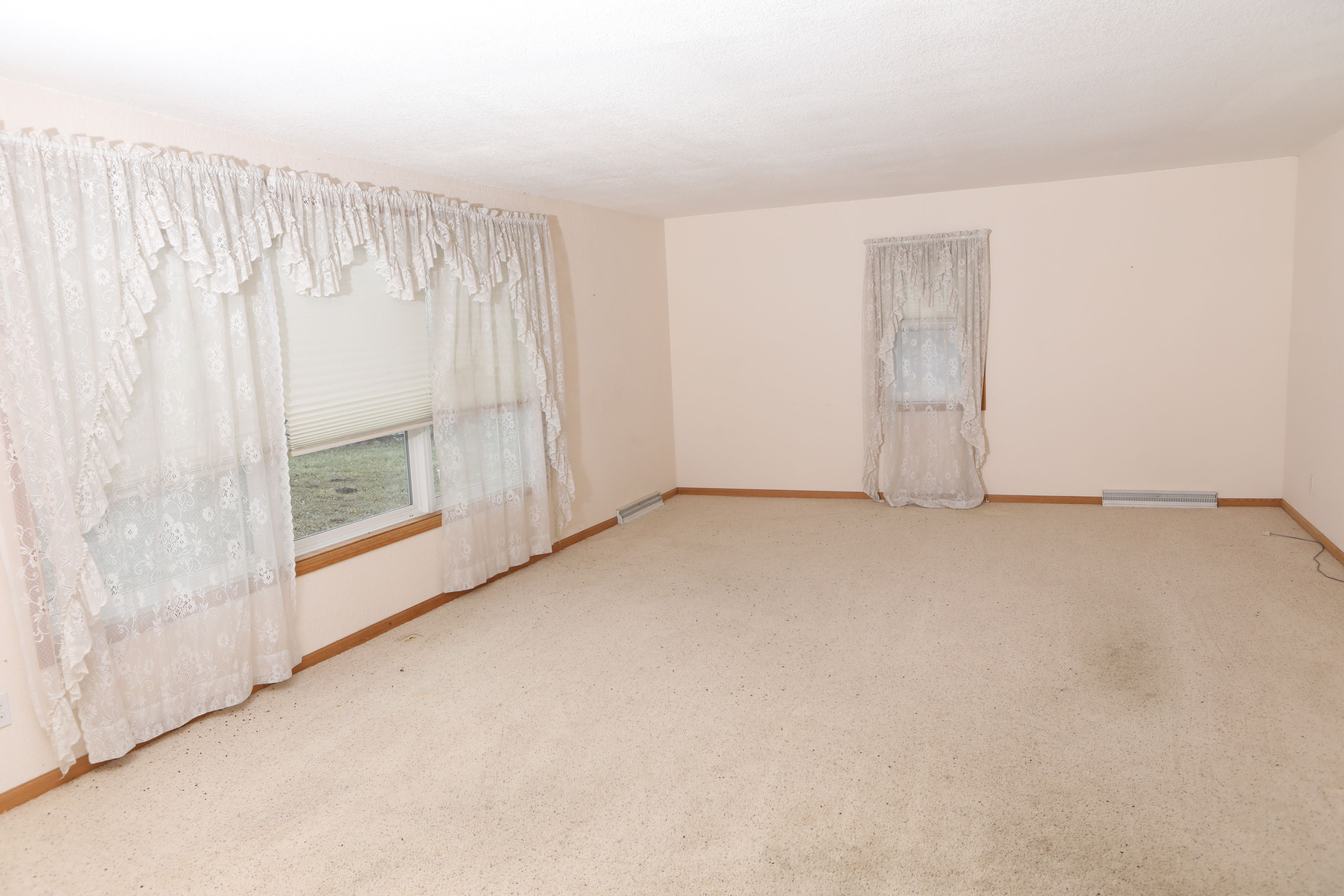 Listing Photo: 031A3717