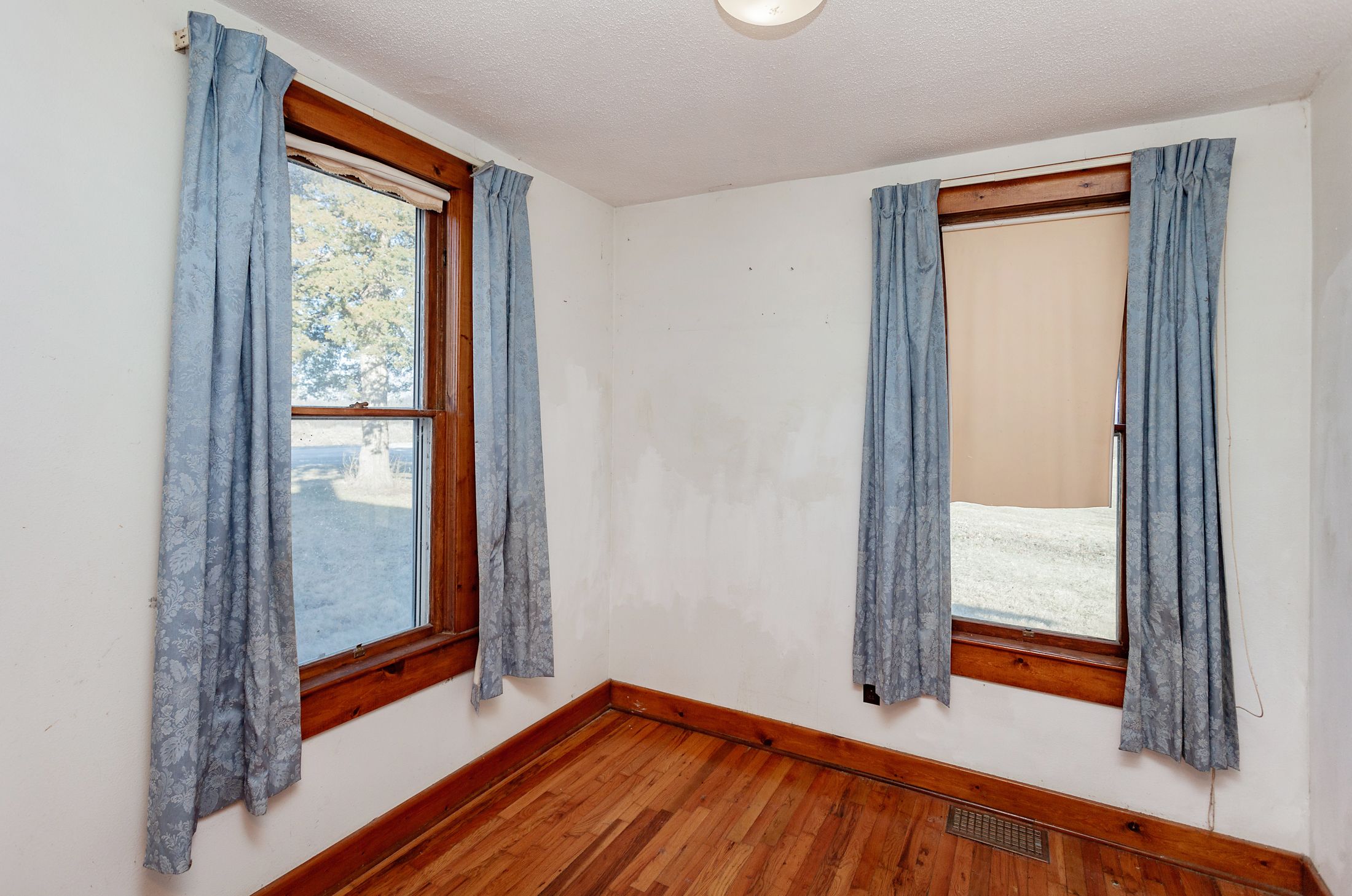 Listing Photo: IMG_1200