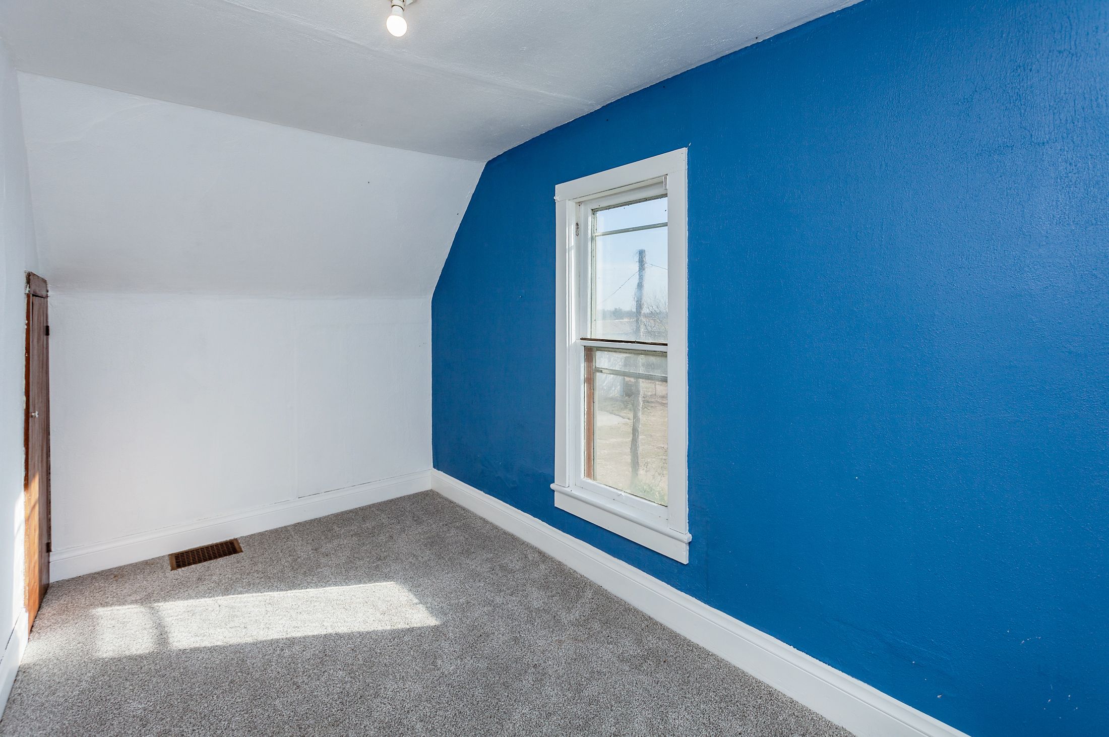 Listing Photo: IMG_1214