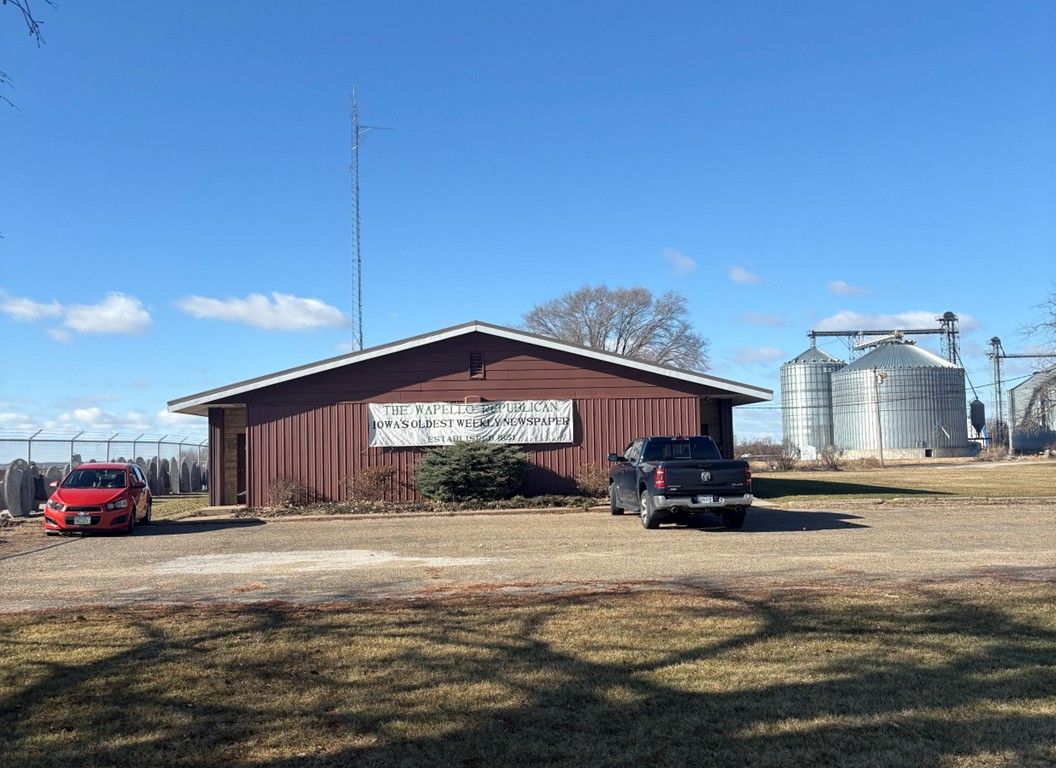 Listing Photo: Slide2