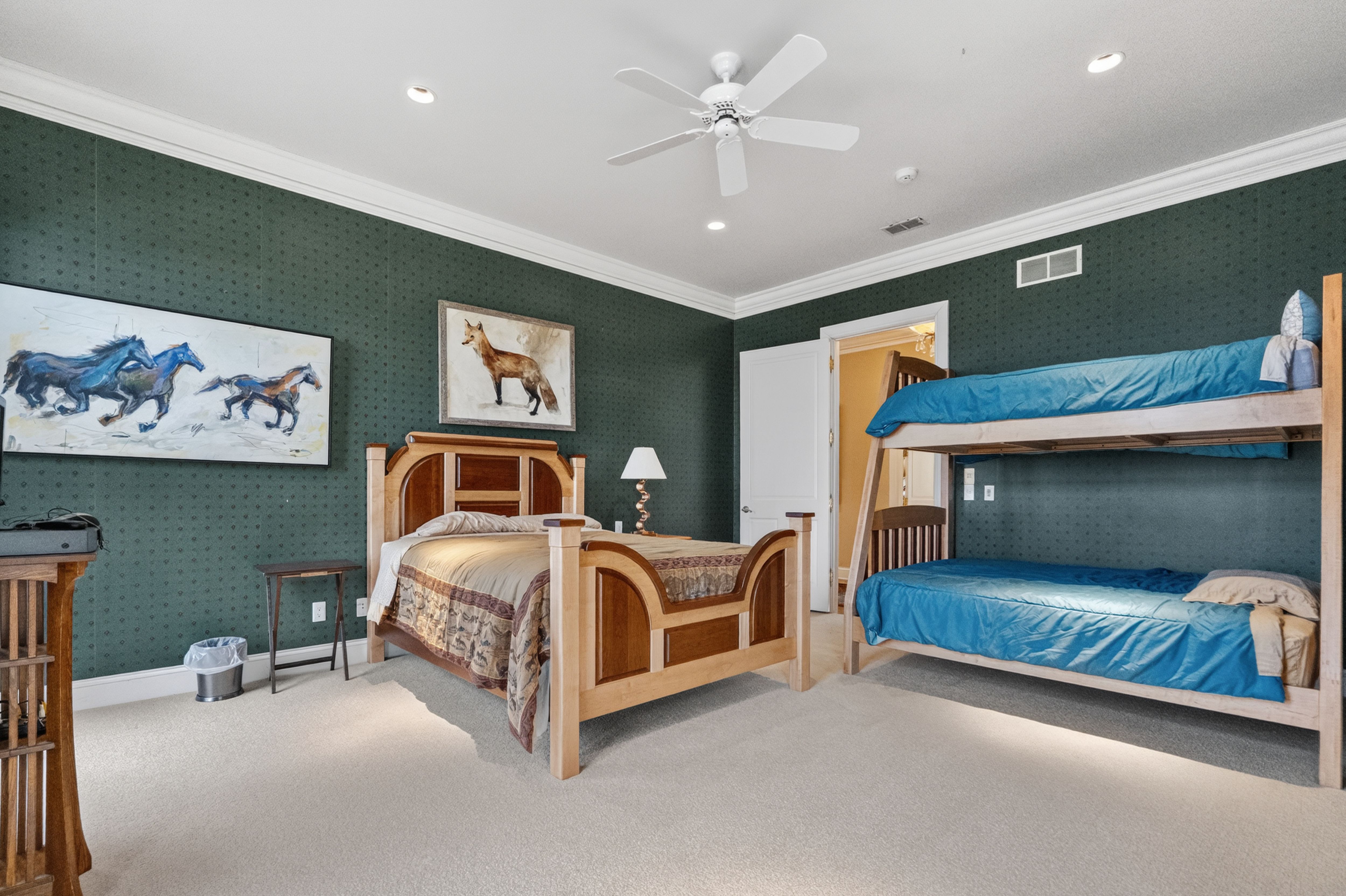 Listing Photo: DSC07452