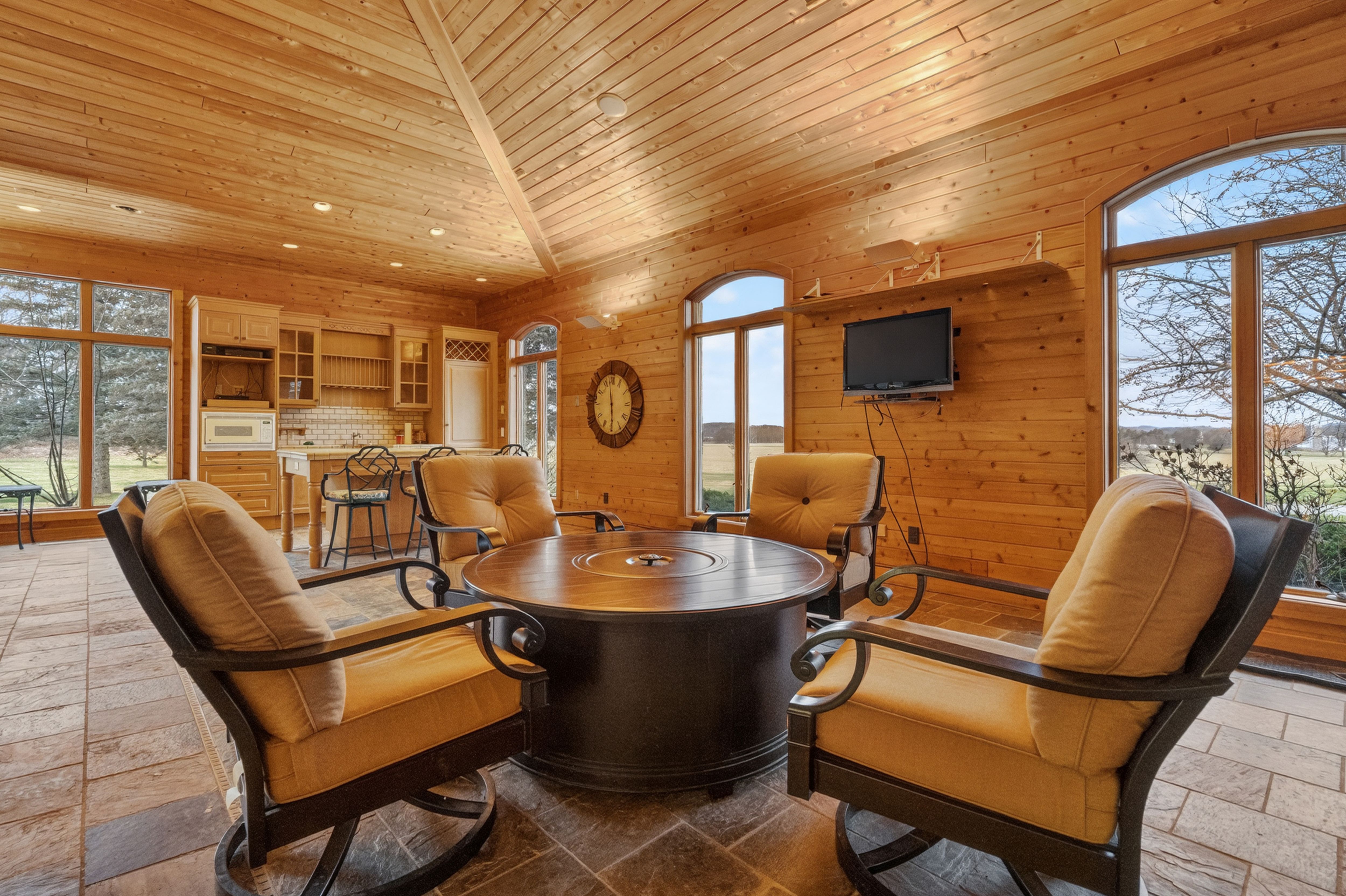 Listing Photo: DSC07482