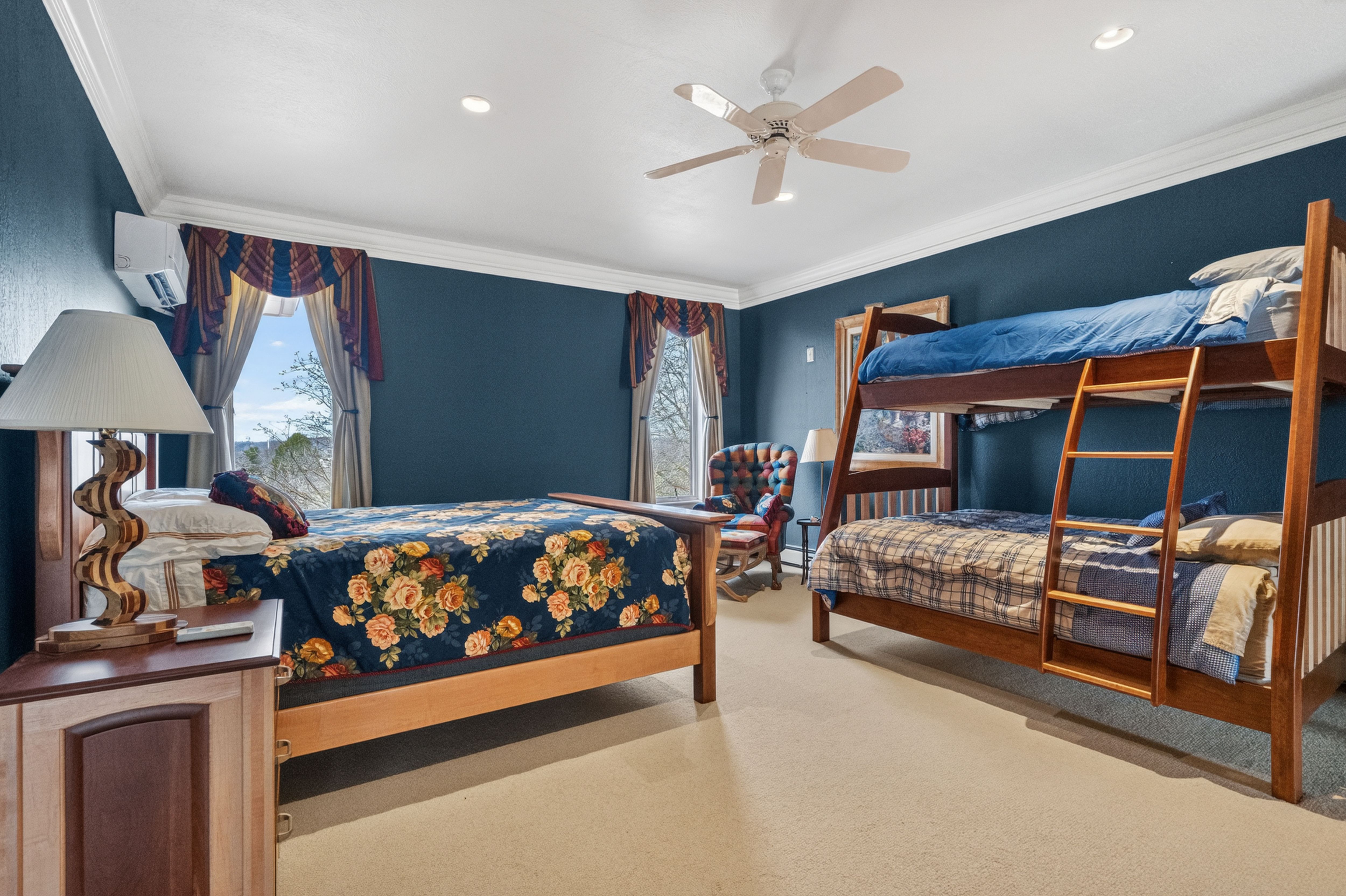 Listing Photo: DSC07597