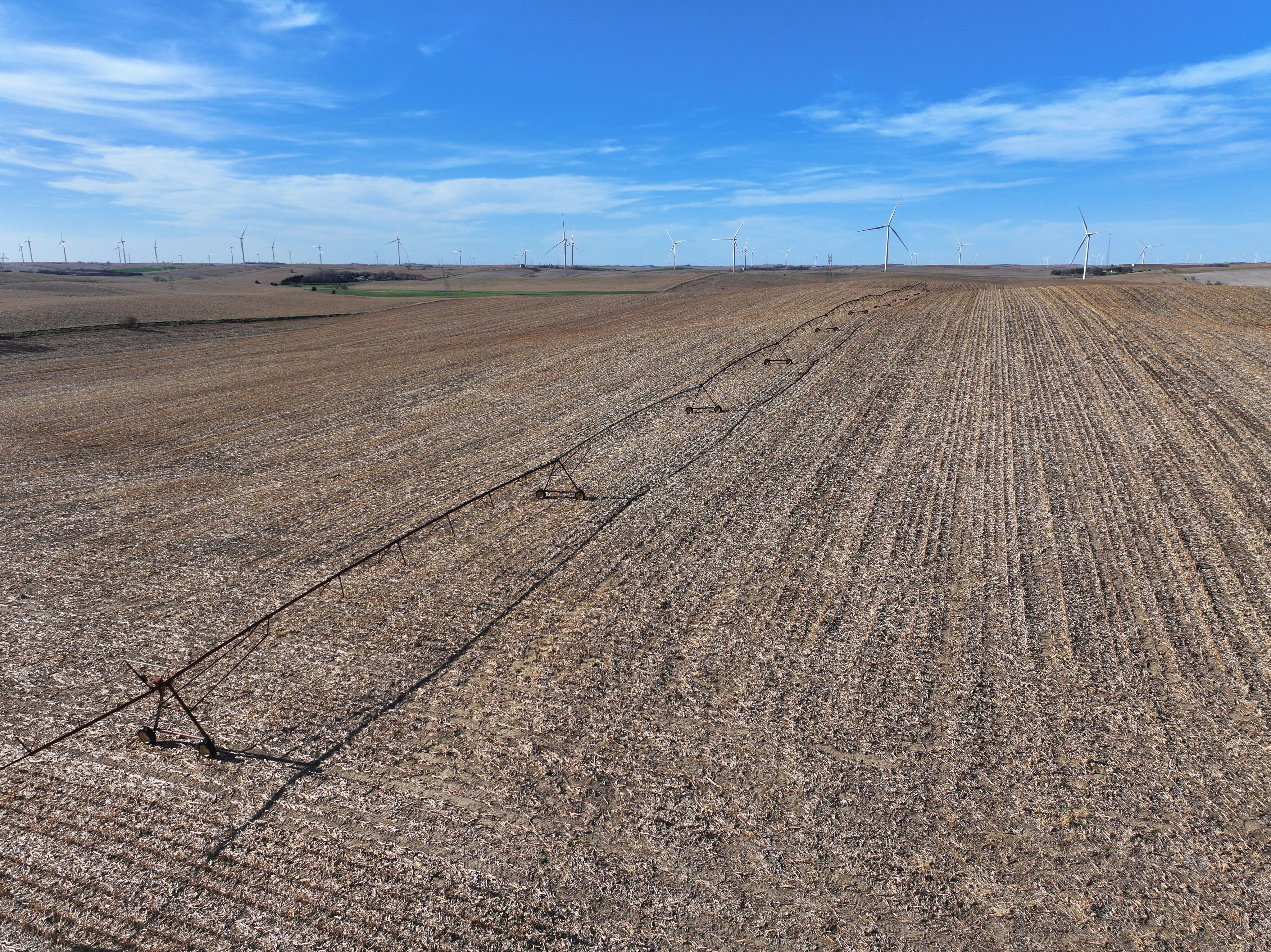 Listing Photo: DJI_20260416180405_0601_D-1