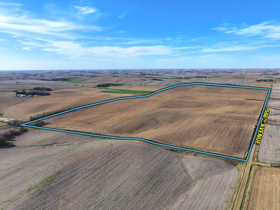 Listing Photo: Slide2