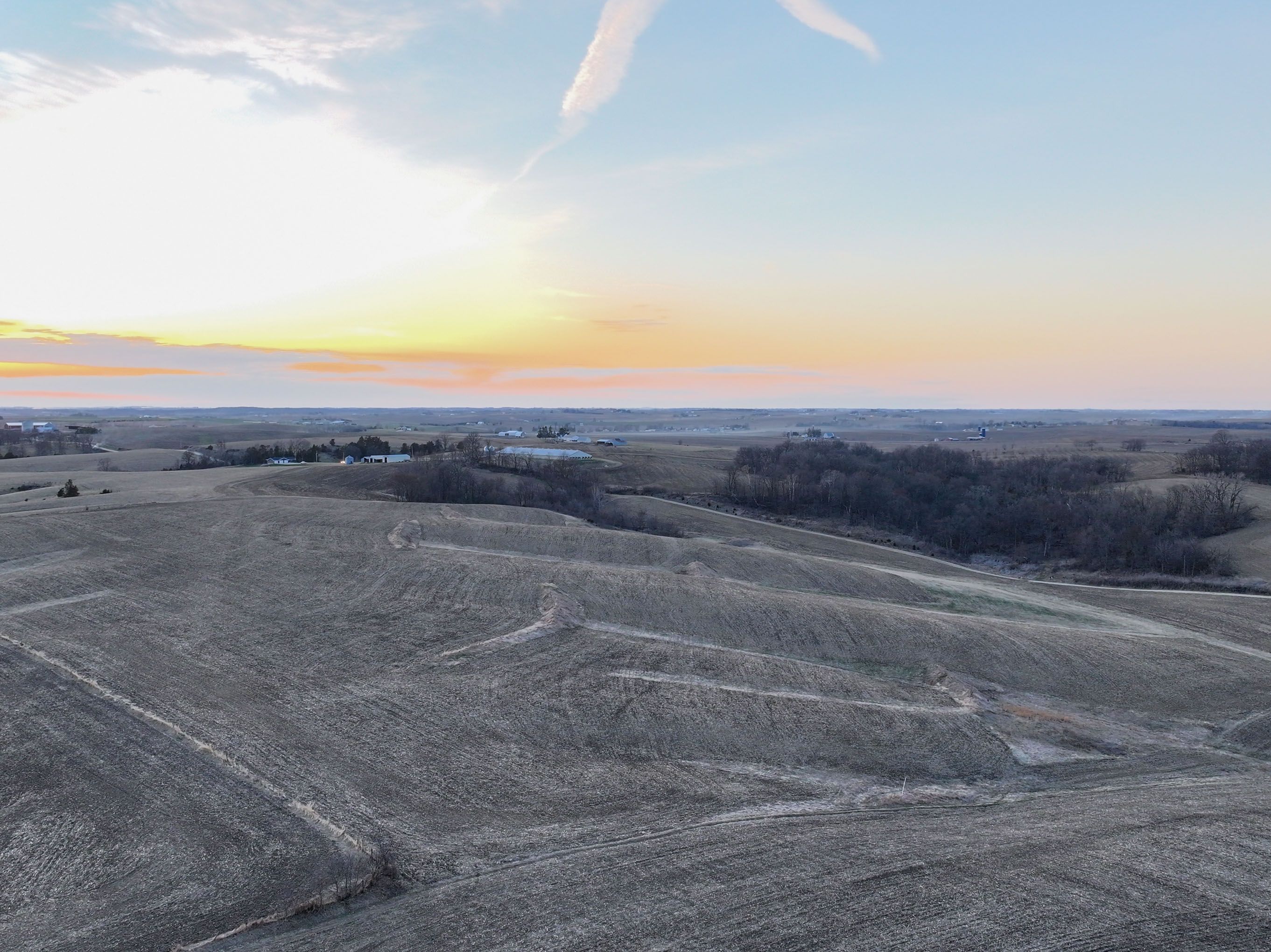 Listing Photo: DJI_20260323191355_0021_D