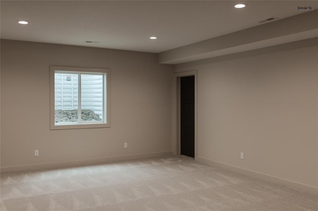 Listing Photo: similar_to_huge_3