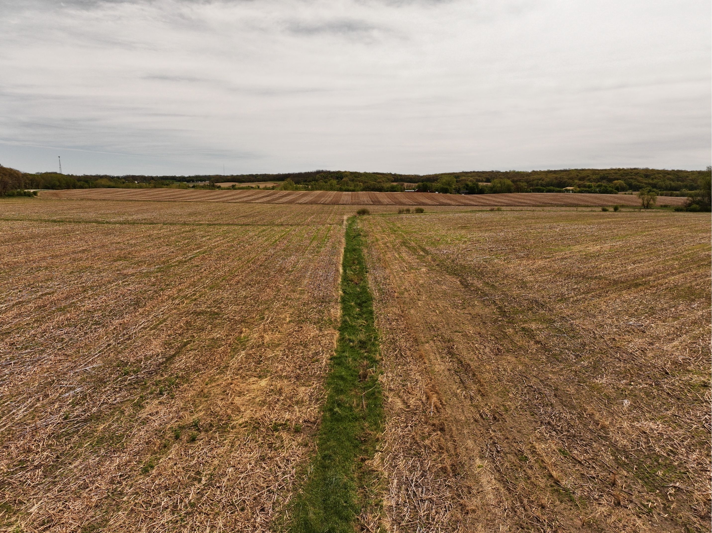 Listing Photo: DJI_20260415171610_0773_D