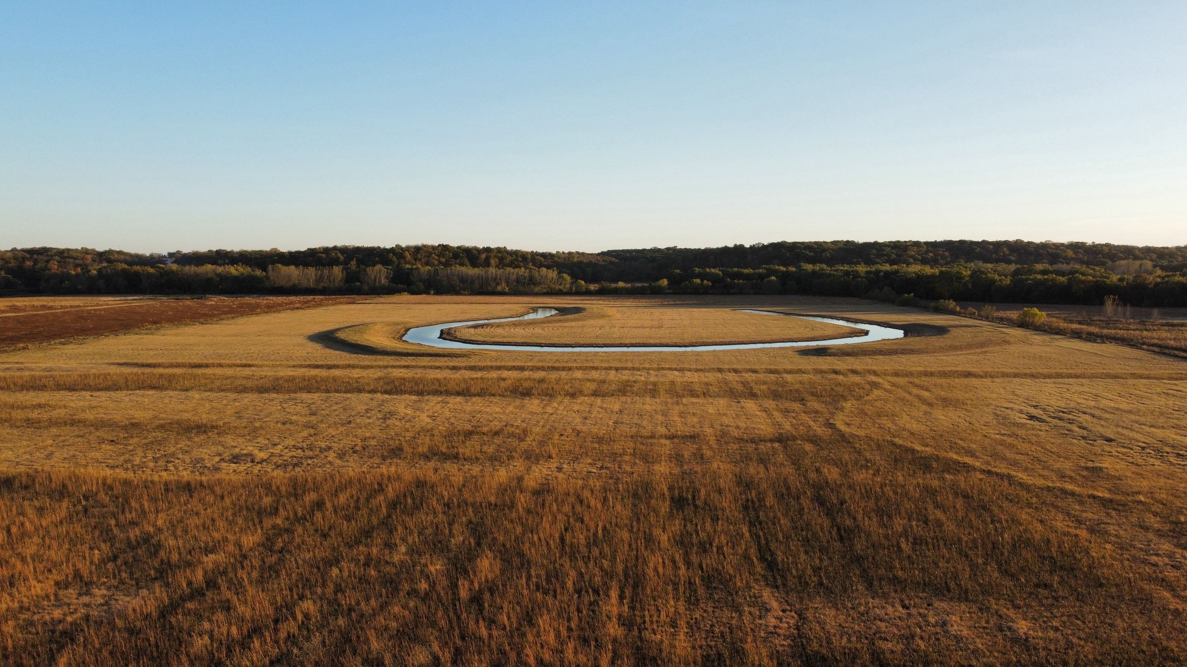 Listing Photo: dji_fly_20251023_174144_254_1761259441365_photo_optimized