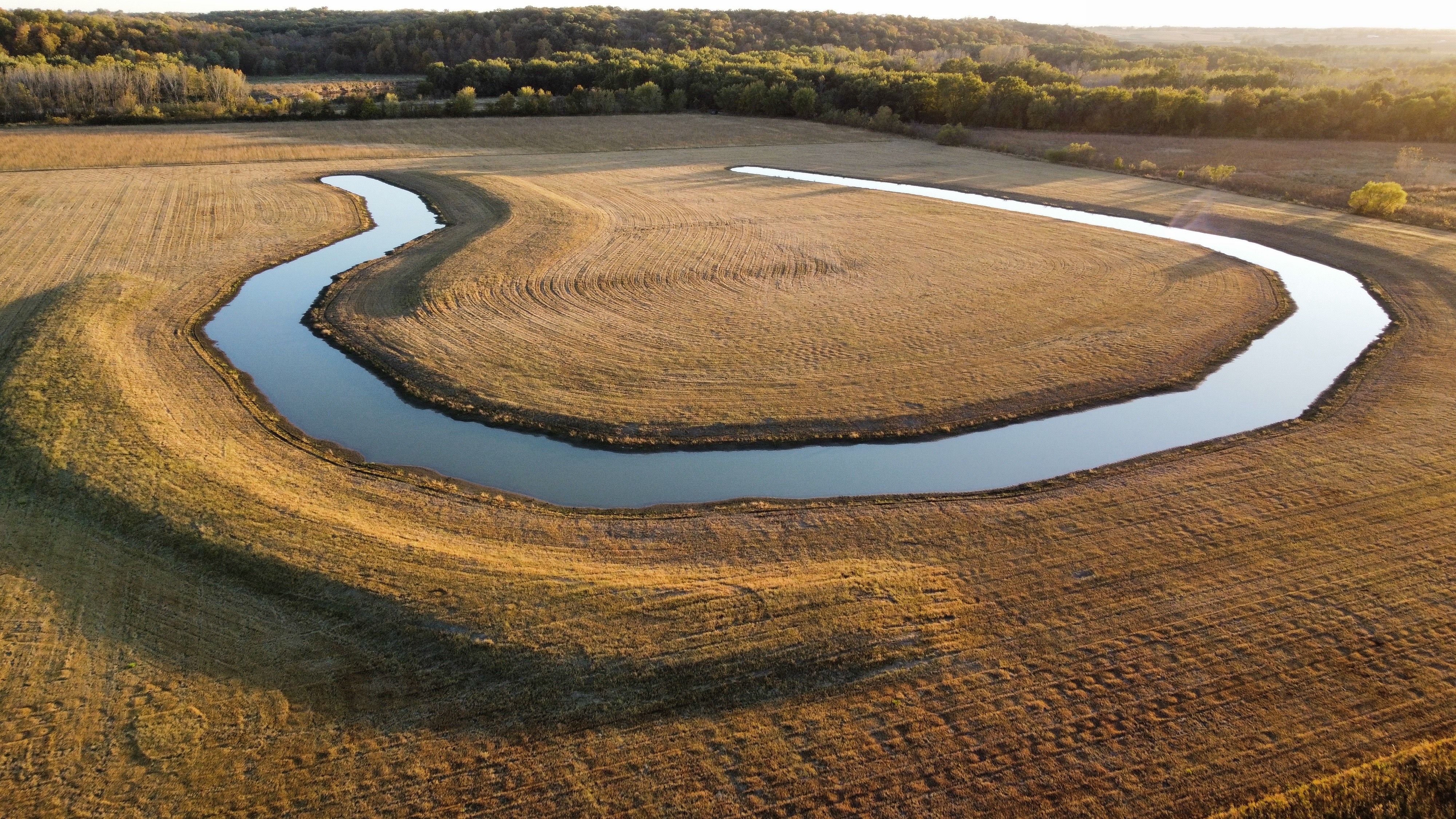 Listing Photo: dji_fly_20251023_174740_260_1761260541108_photo_optimized