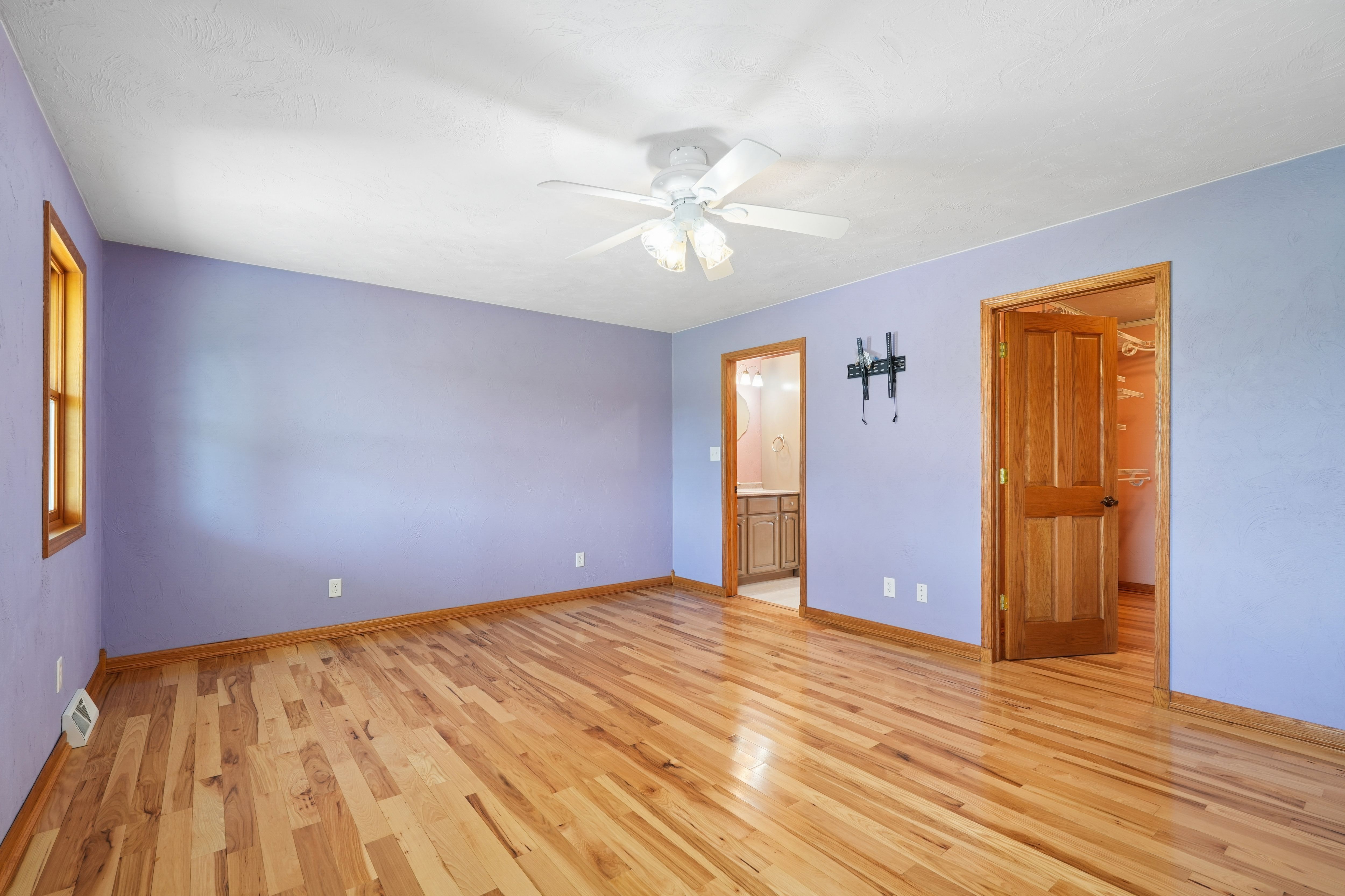 Listing Photo: 24-201_29289_Goose_Hill_RD