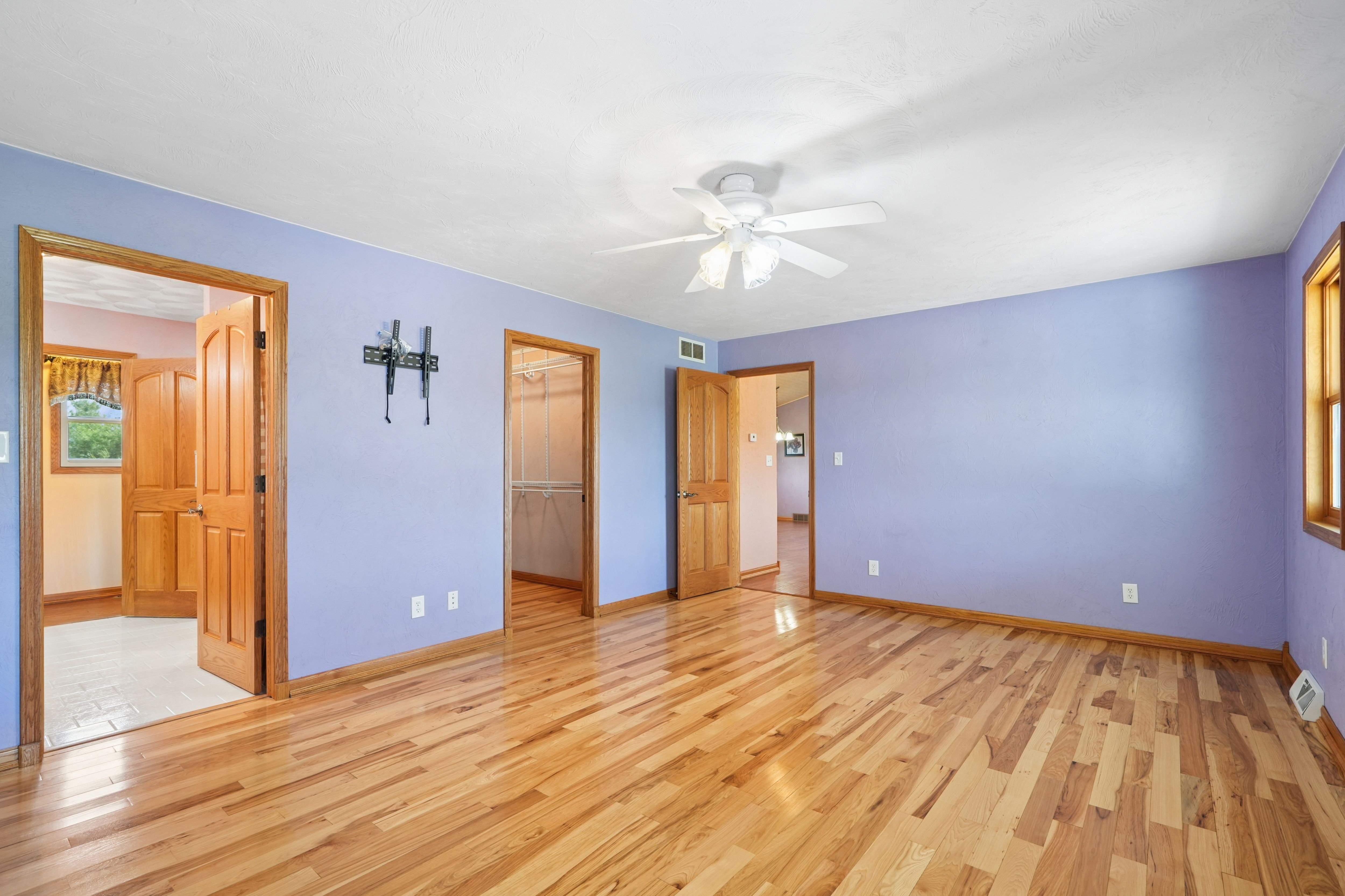 Listing Photo: 25-206_29289_Goose_Hill_RD