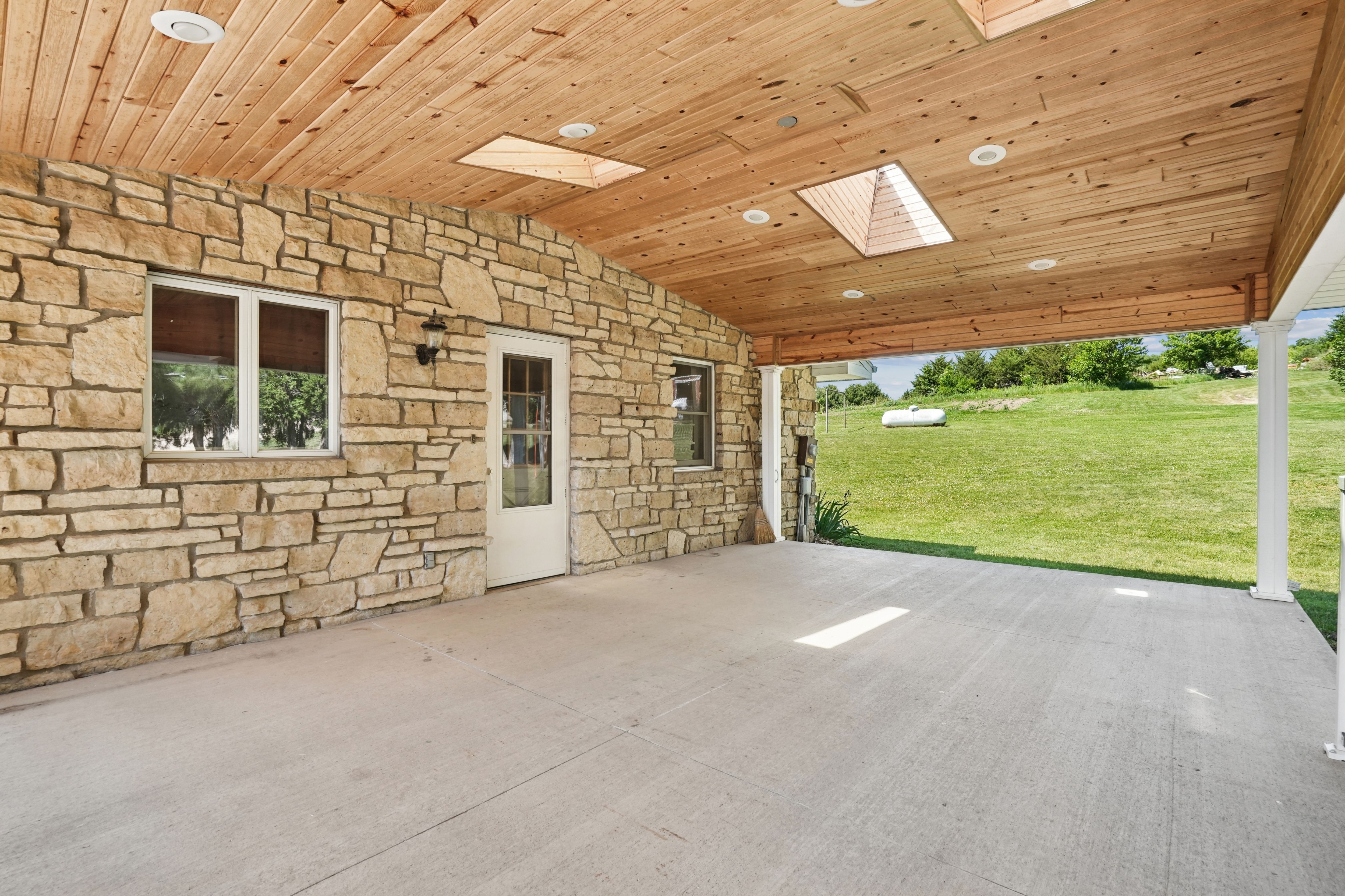 Listing Photo: 07-121_8311_Hidden_Valley_Rd