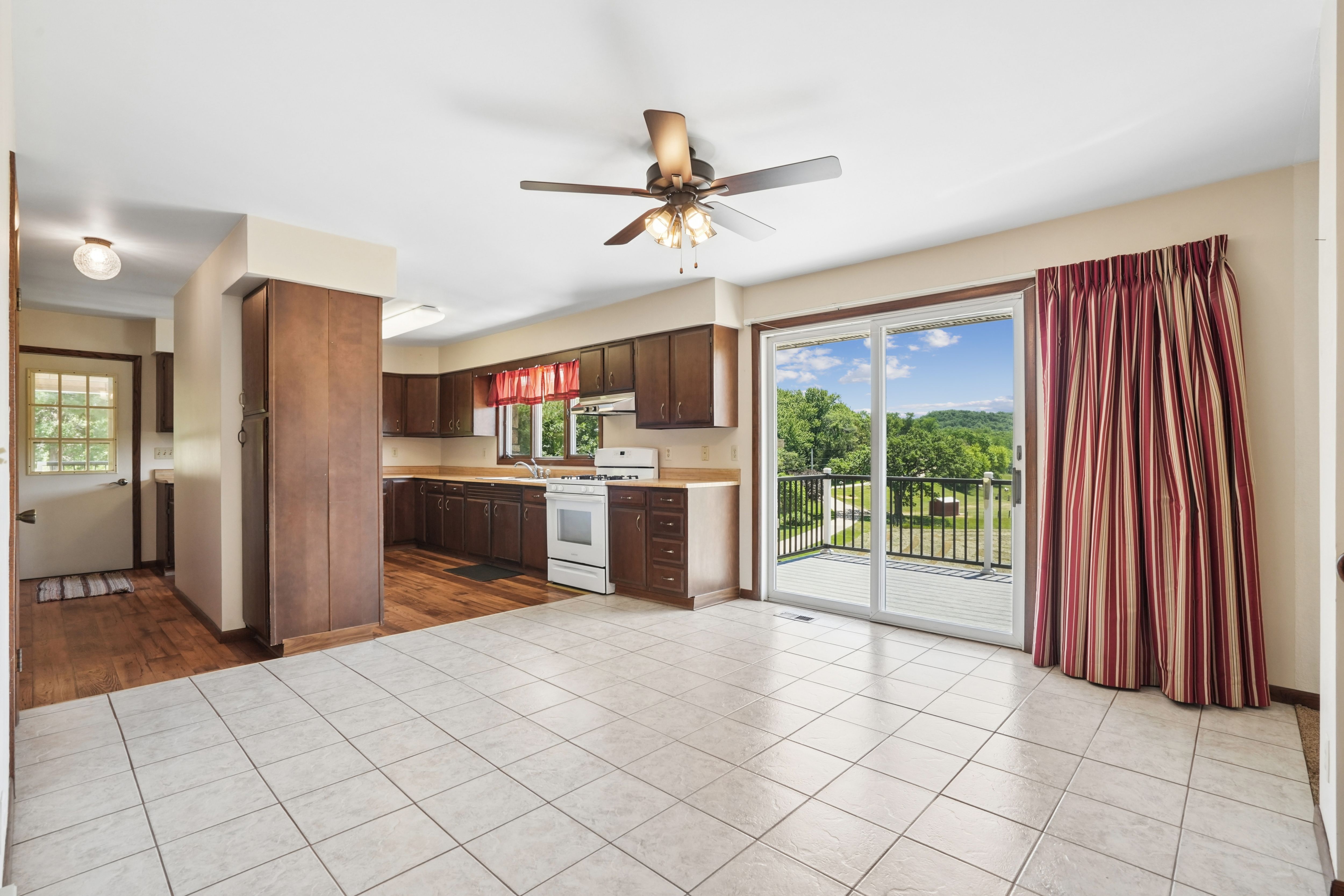 Listing Photo: 08-126_8311_Hidden_Valley_Rd