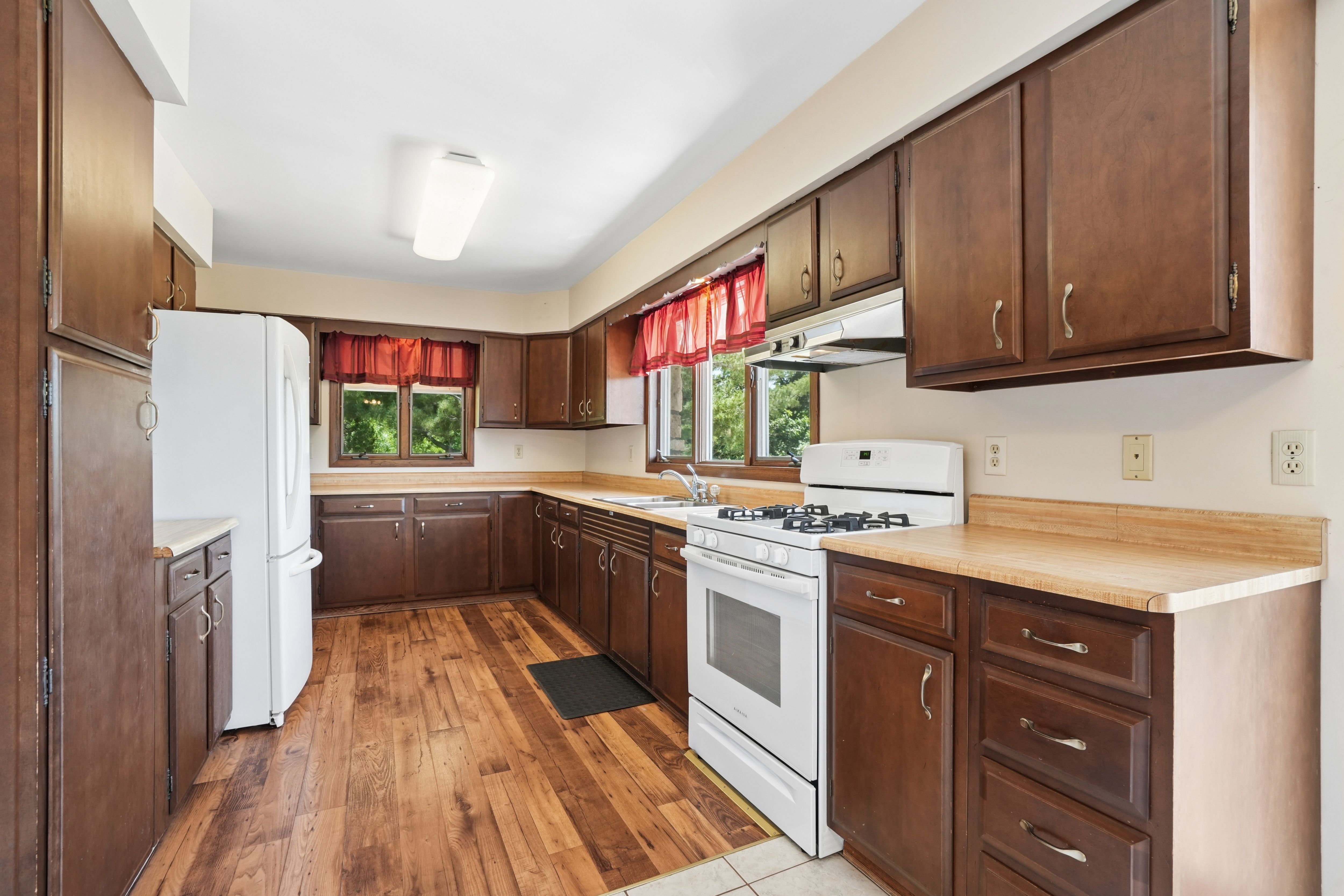 Listing Photo: 12-146_8311_Hidden_Valley_Rd