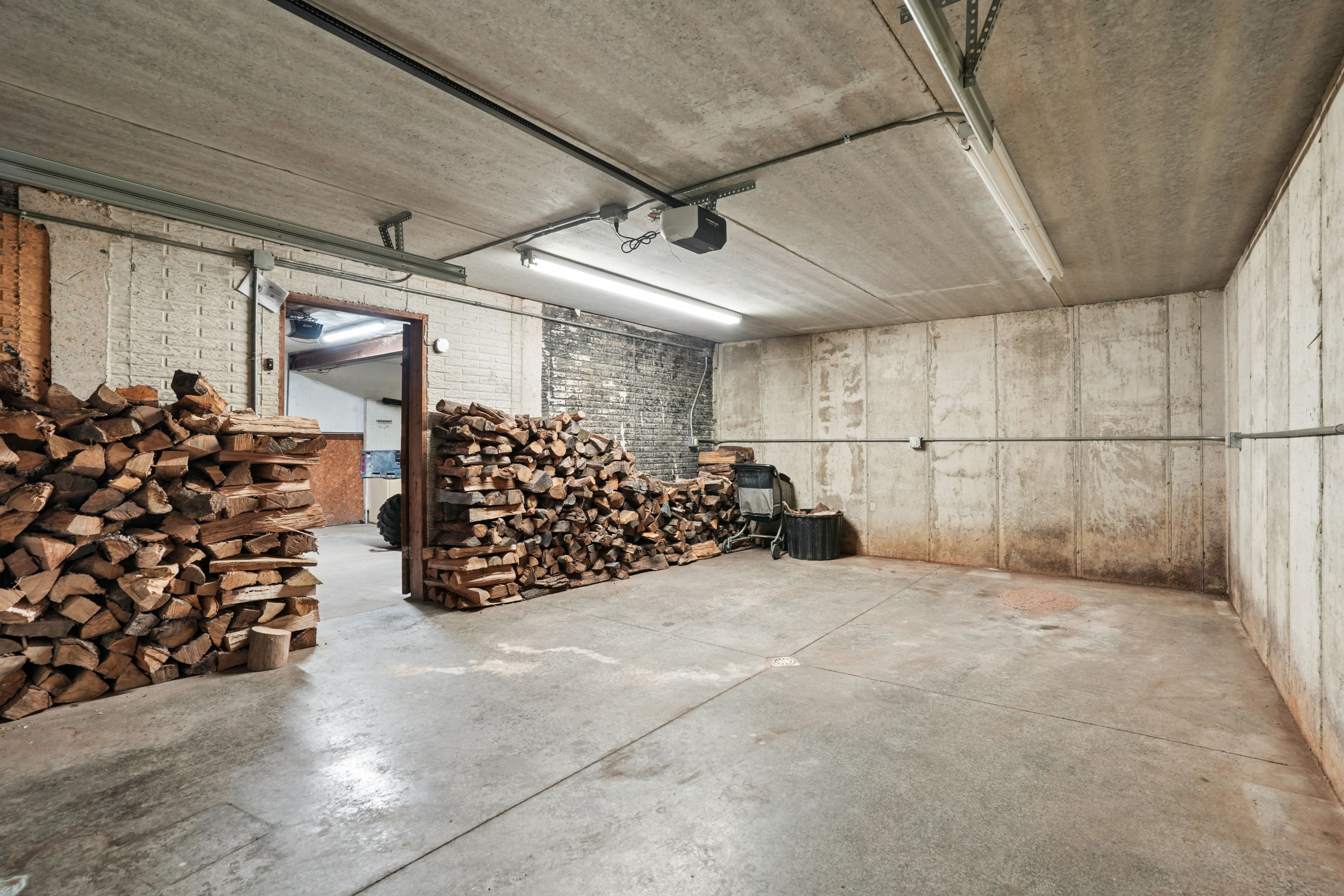 Listing Photo: 36-266_8311_Hidden_Valley_Rd