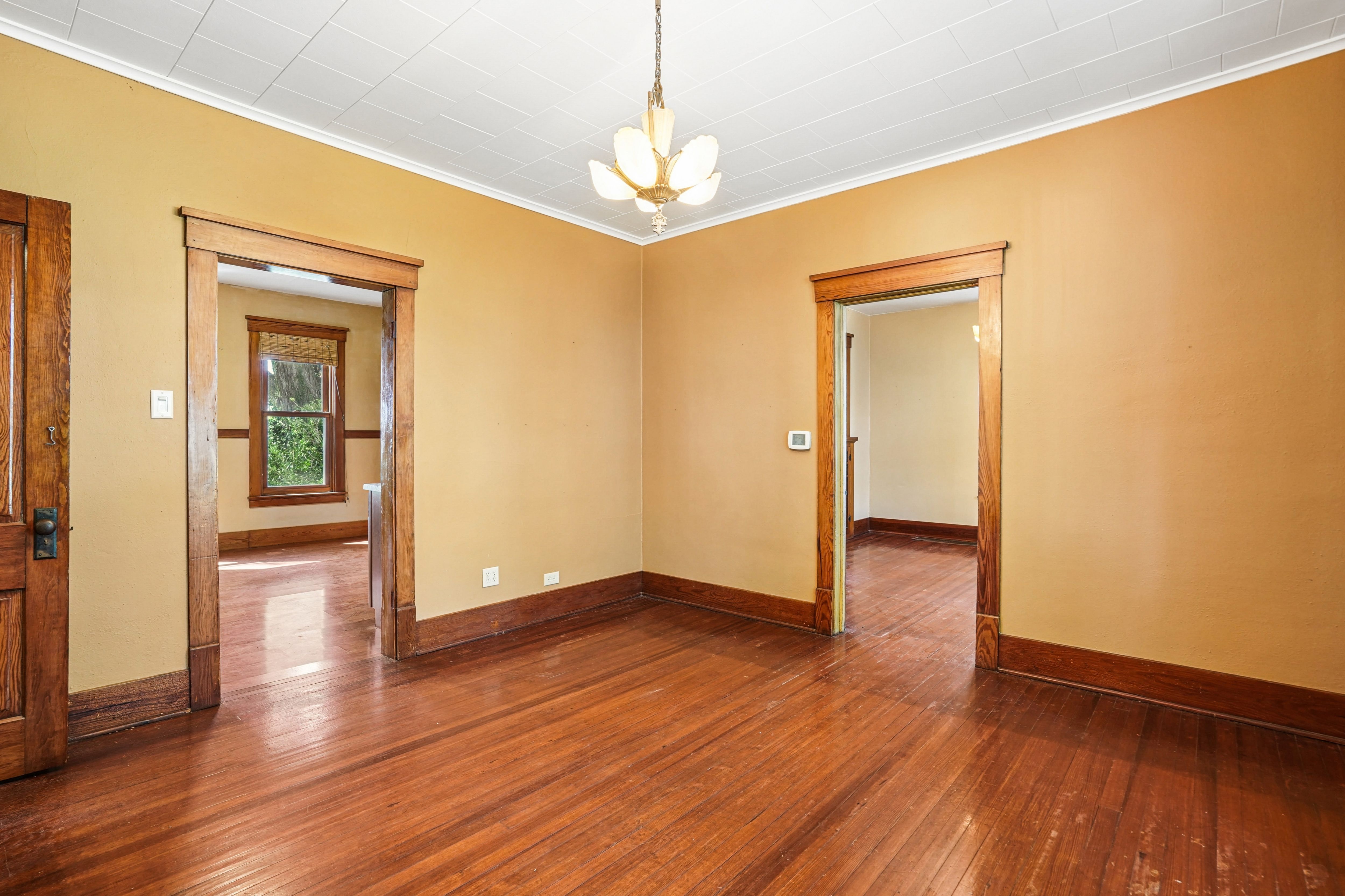 Listing Photo: 13-151_1824_G_Ave