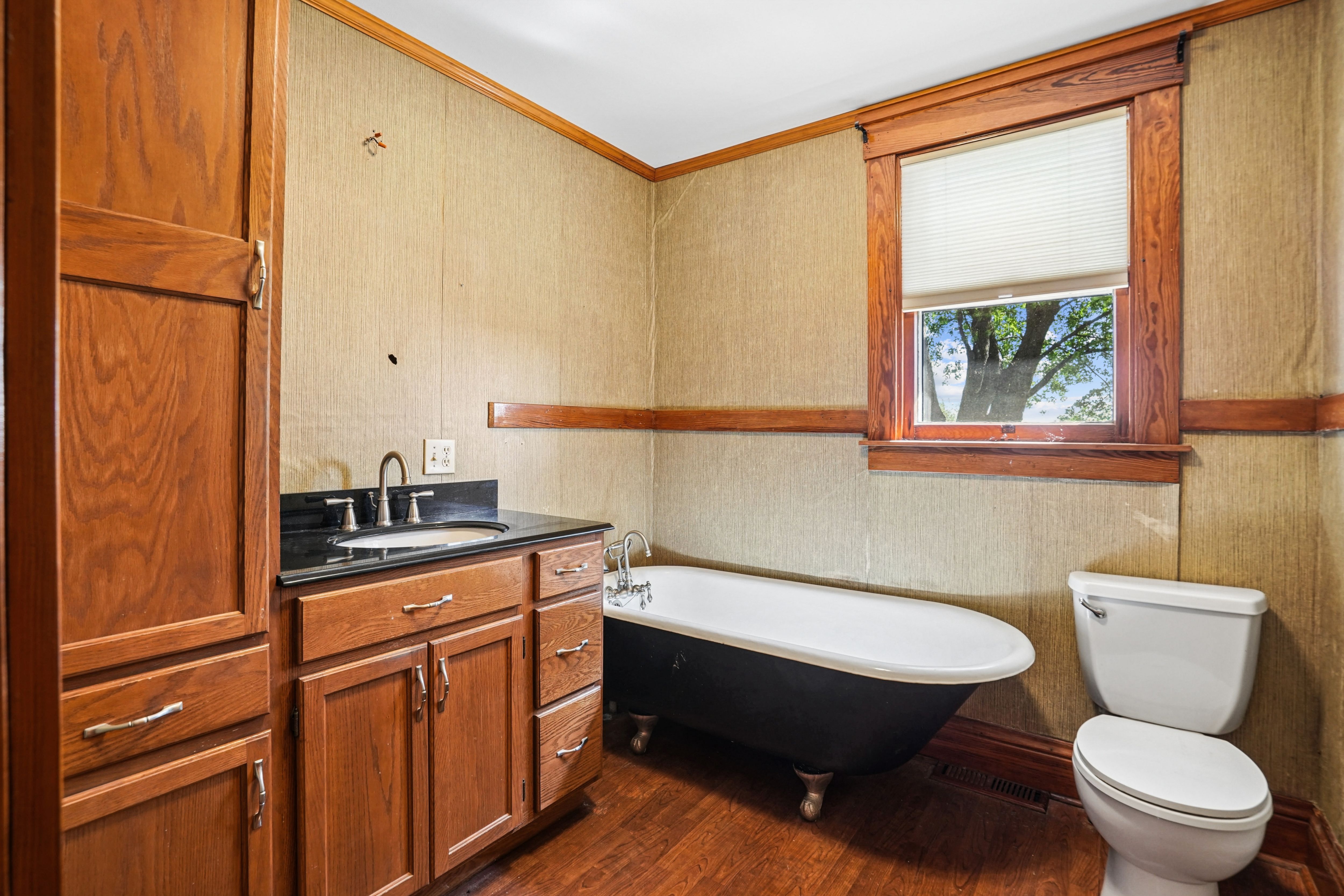 Listing Photo: 14-156_1824_G_Ave