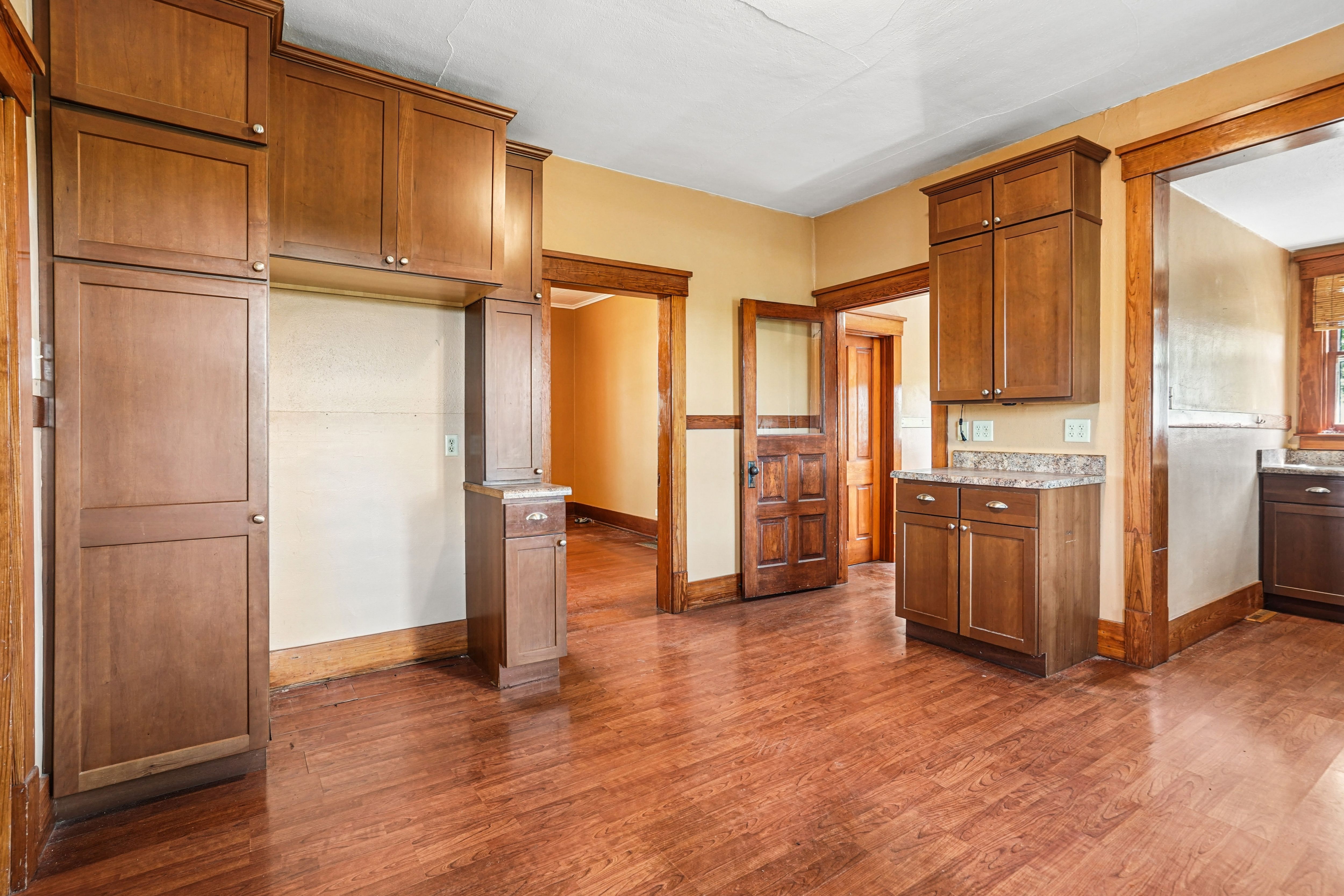 Listing Photo: 16-166_1824_G_Ave