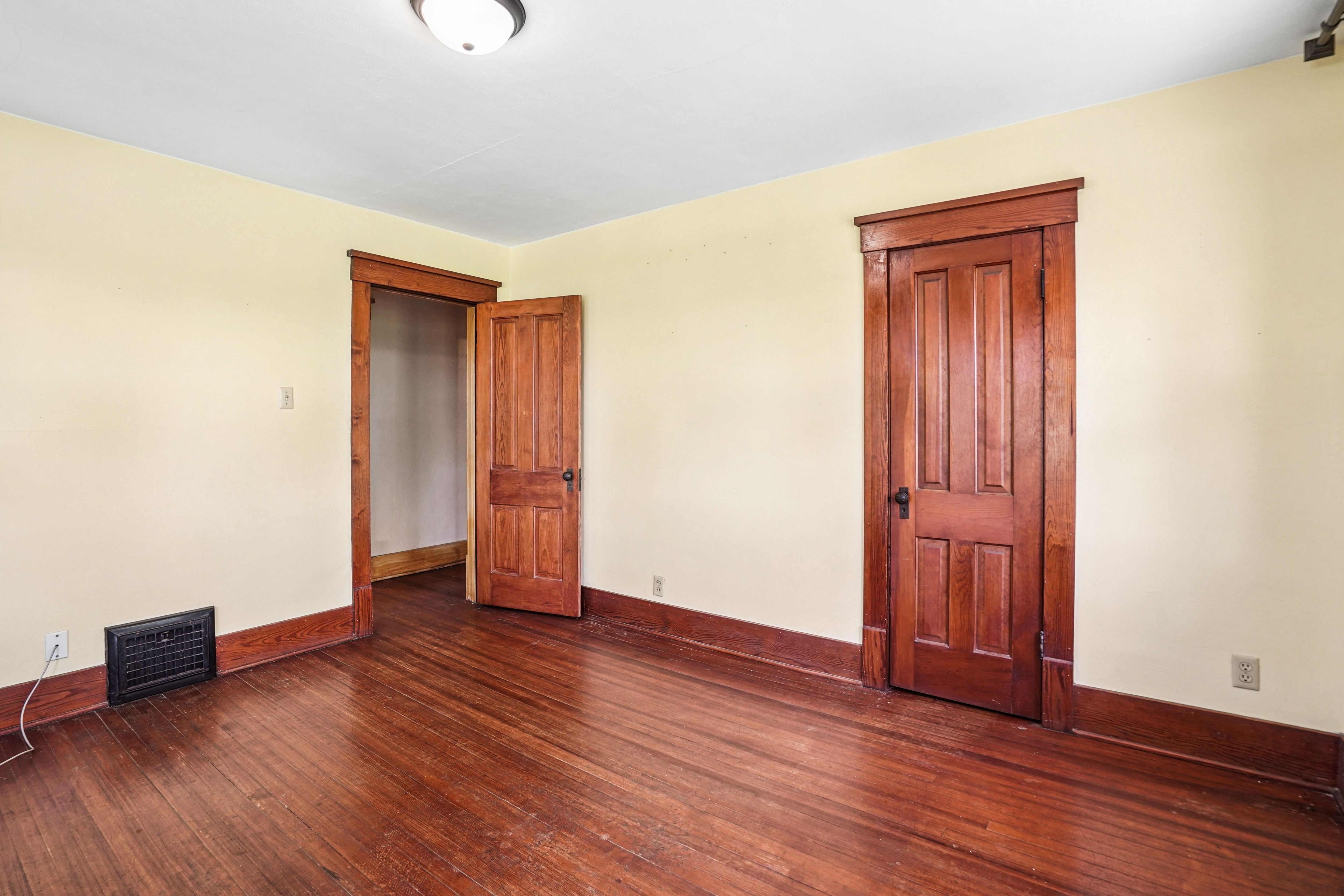 Listing Photo: 26-216_1824_G_Ave
