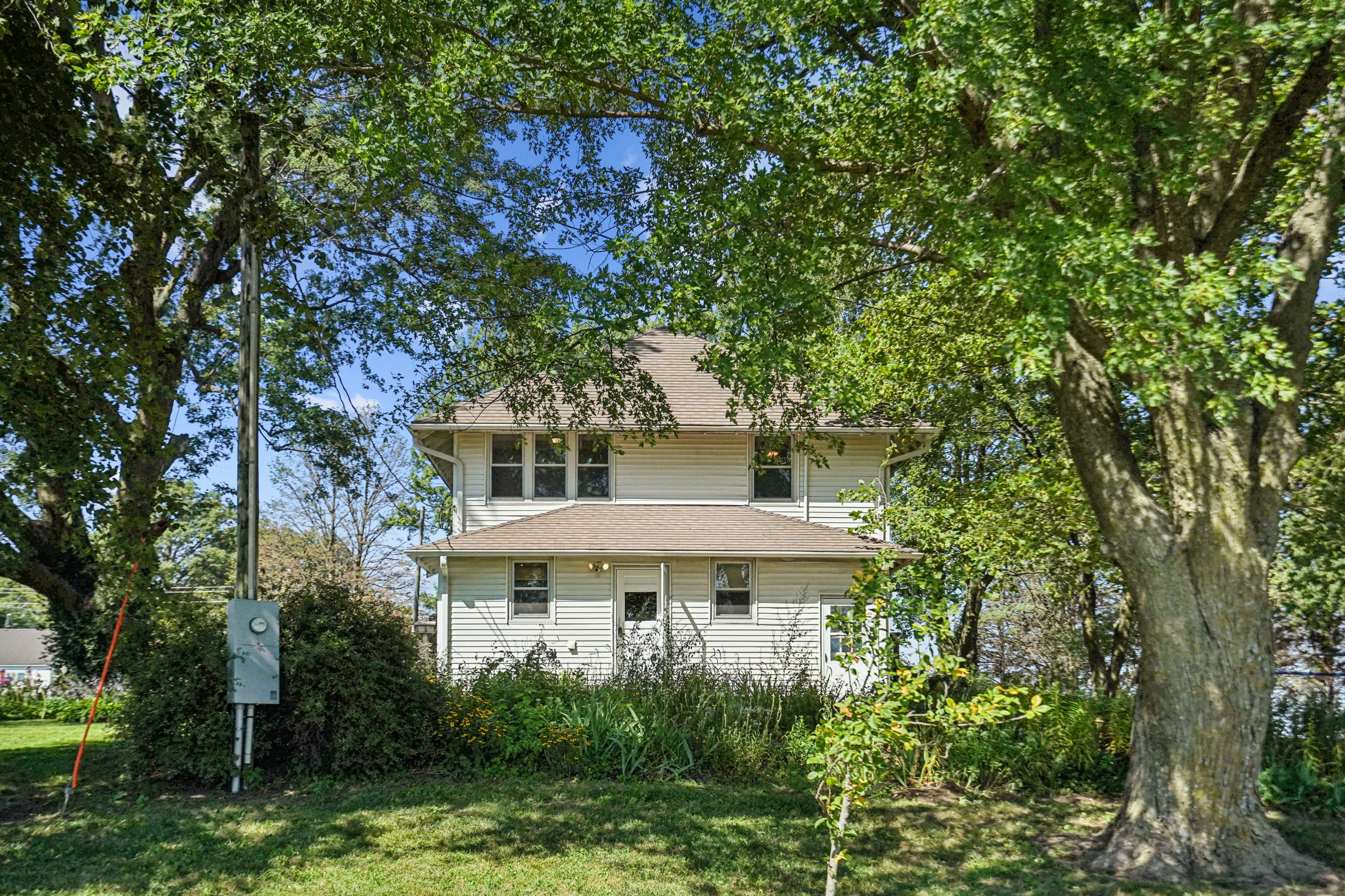 Listing Photo: 32-246_1824_G_Ave