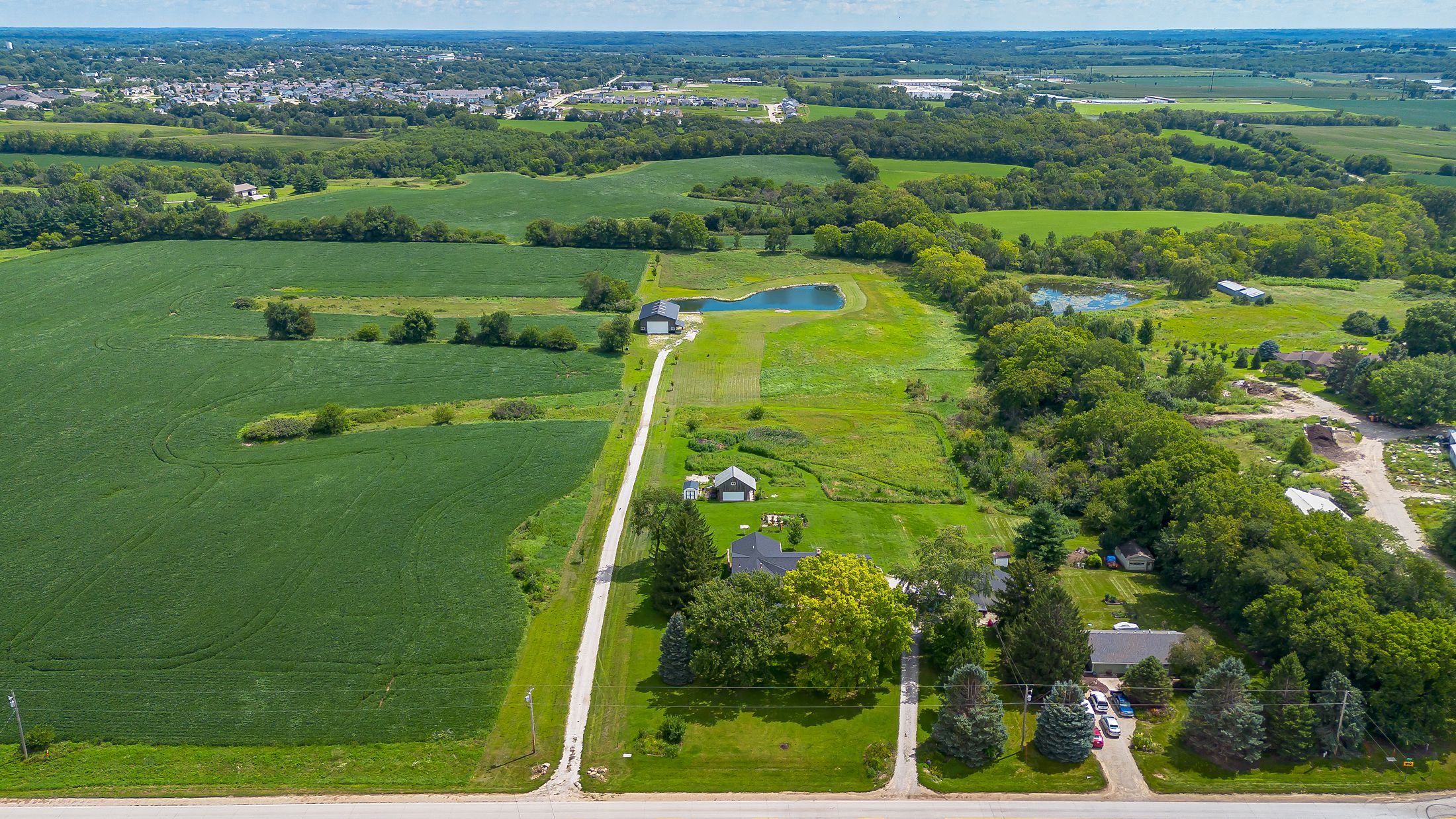 Listing Photo: 417950thave-drone-10