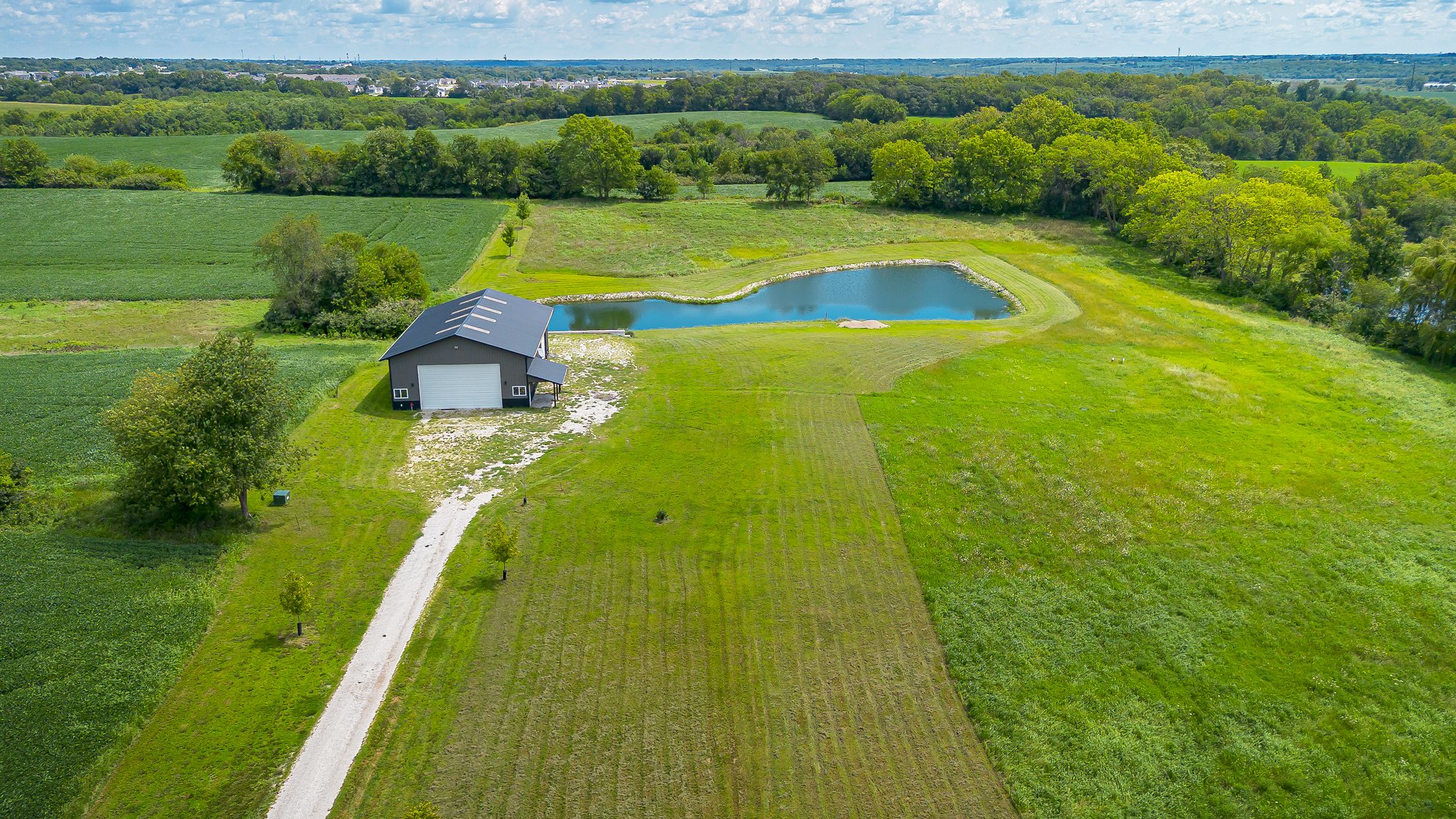 Listing Photo: 417950thave-drone-17