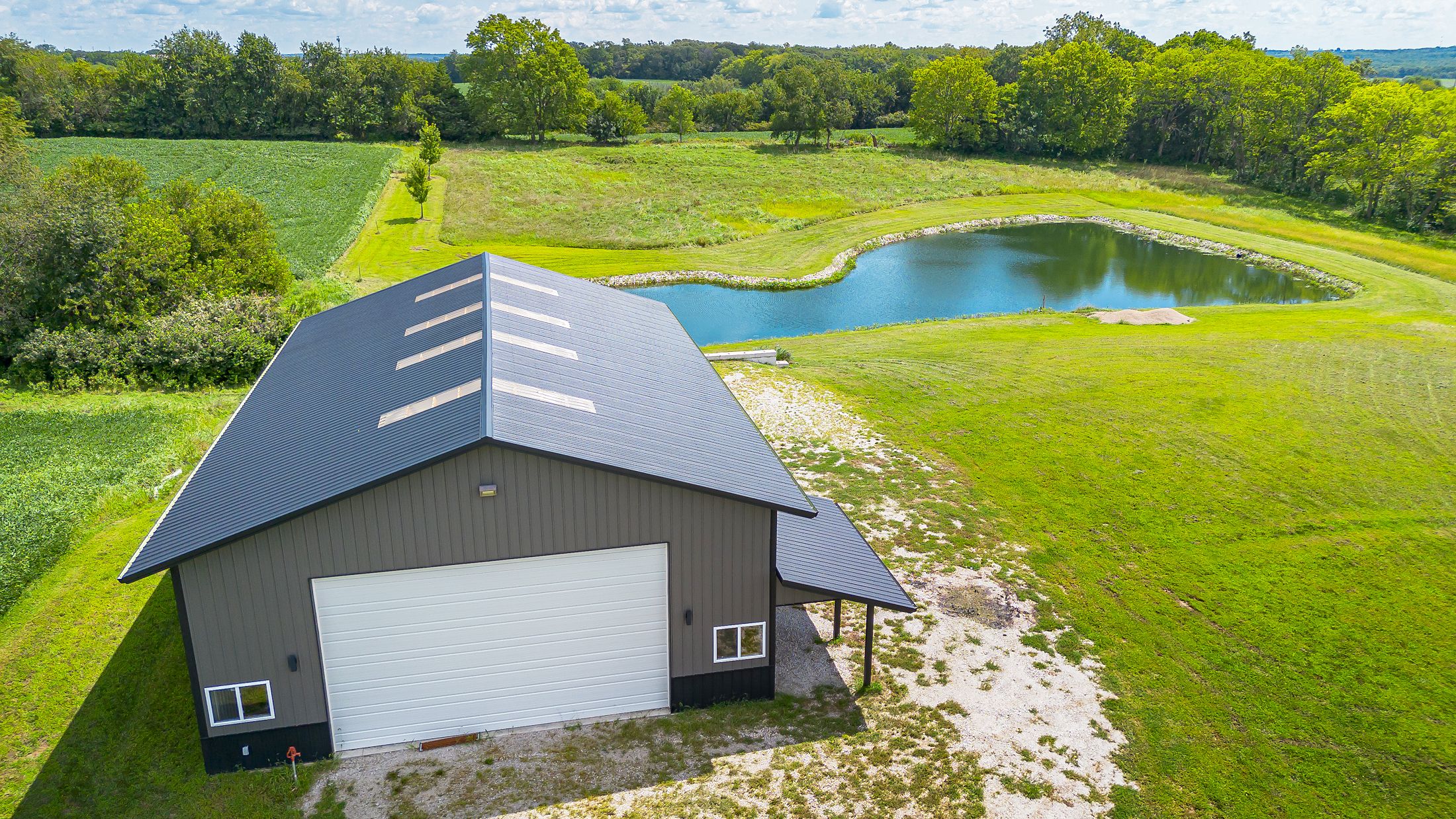 Listing Photo: 417950thave-drone-4