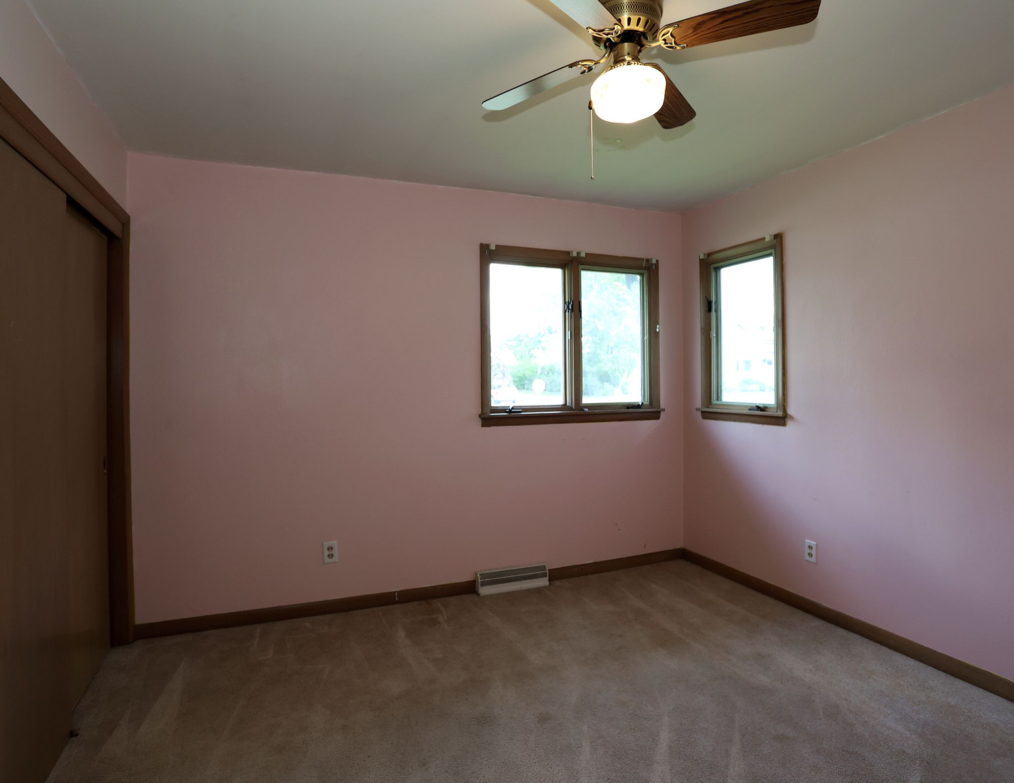 Listing Photo: 3D8A4728