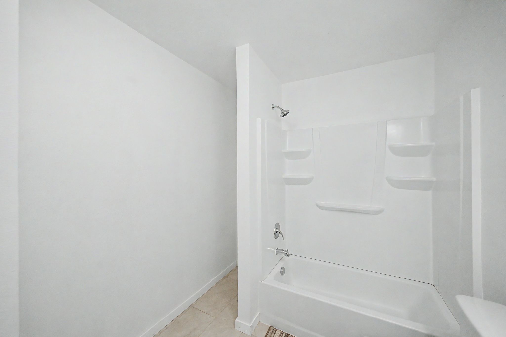 Listing Photo: 12
